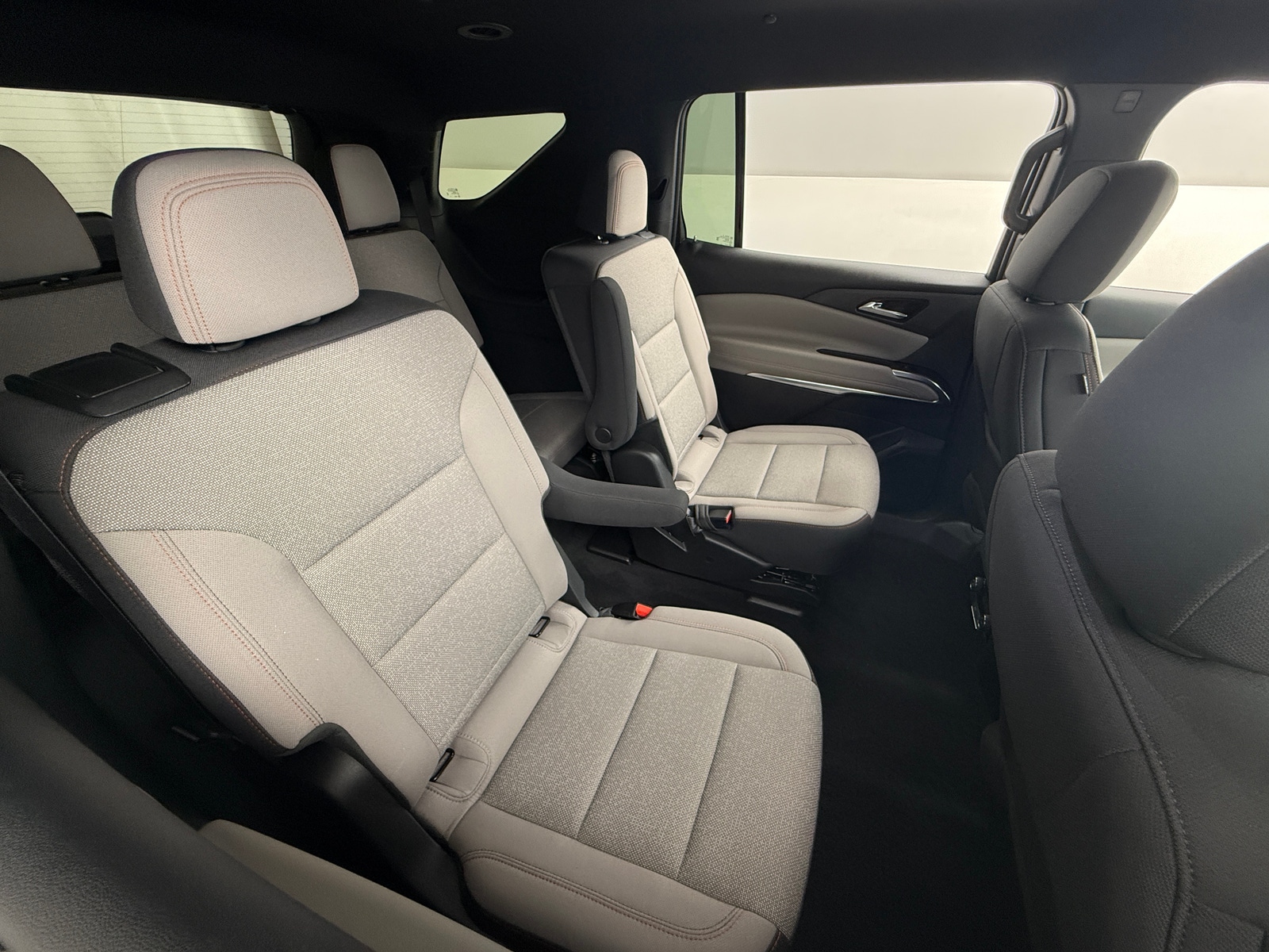 Thumbnail: 2025 Chevrolet Traverse - 6