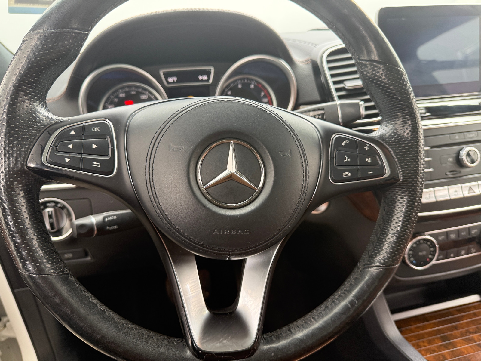 Thumbnail: 2017 Mercedes-Benz GLS - 4