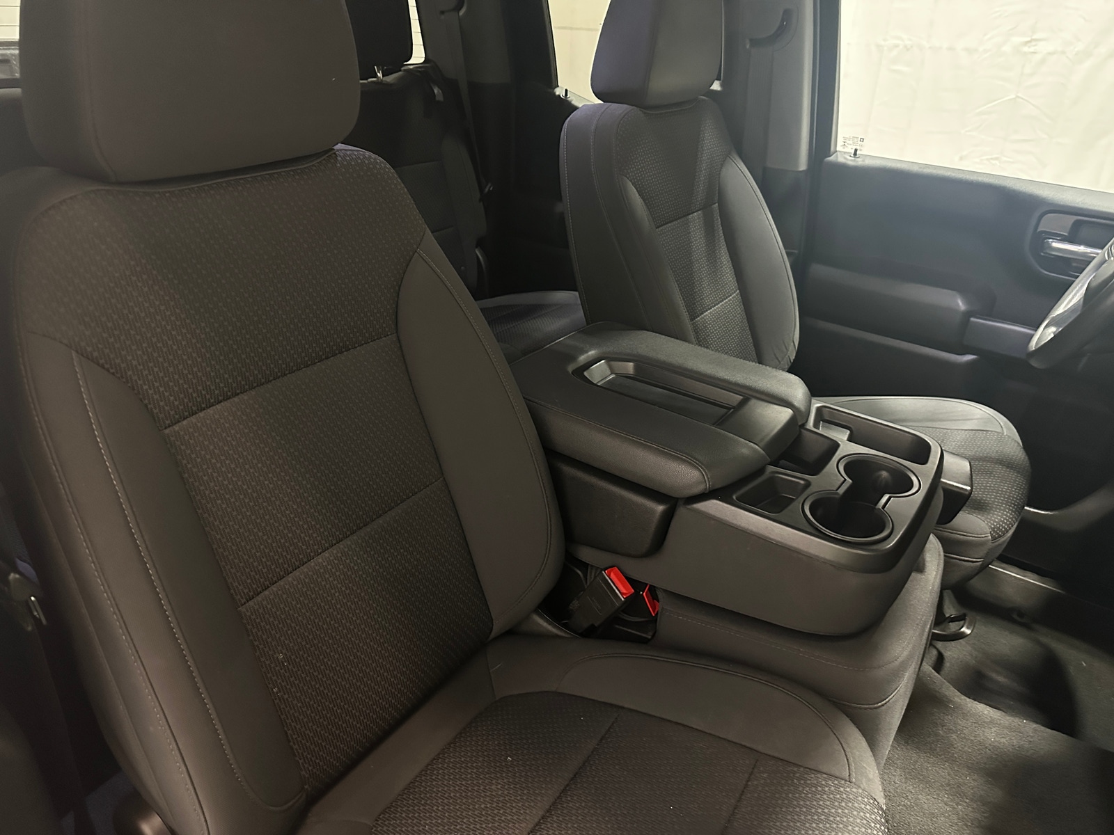 Thumbnail: 2022 Chevrolet Silverado 1500 - 2