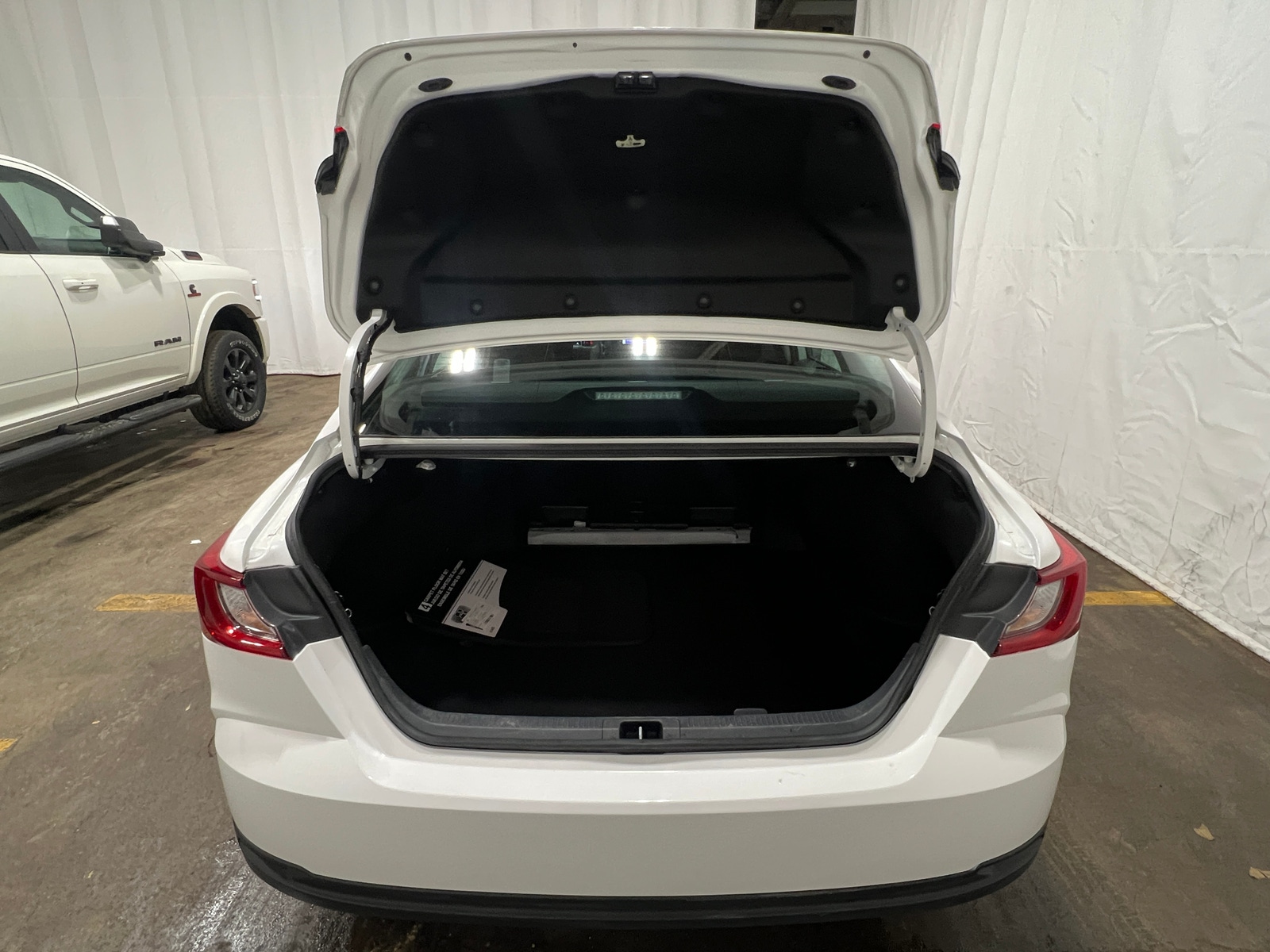 Thumbnail: 2025 Toyota Camry - 7