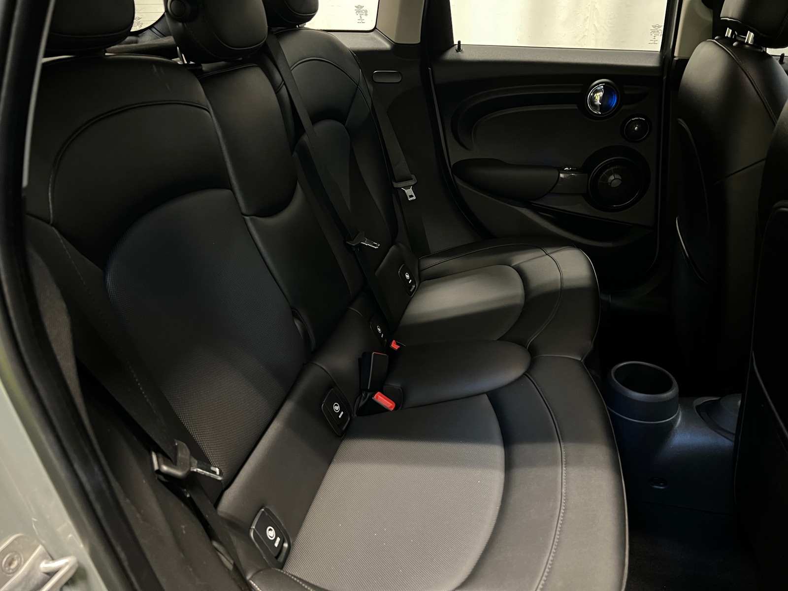 Thumbnail: 2016 MINI Cooper Hardtop - 5