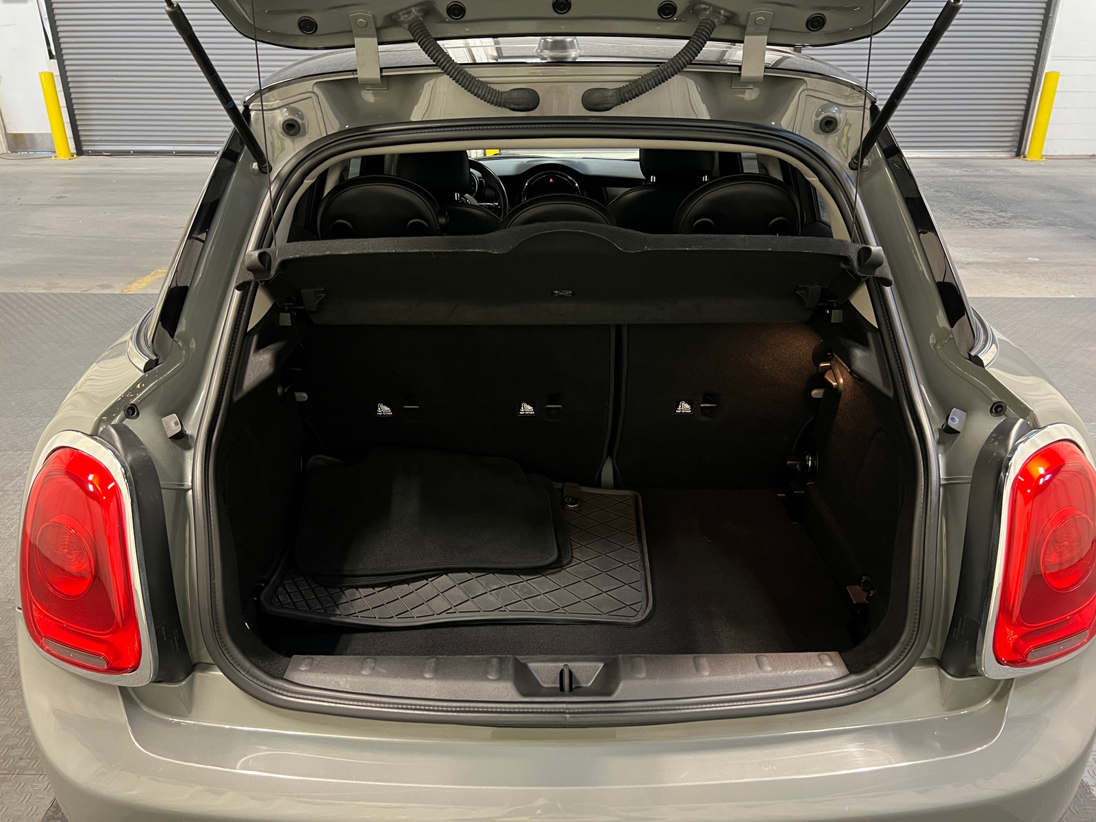 Thumbnail: 2016 MINI Cooper Hardtop - 6