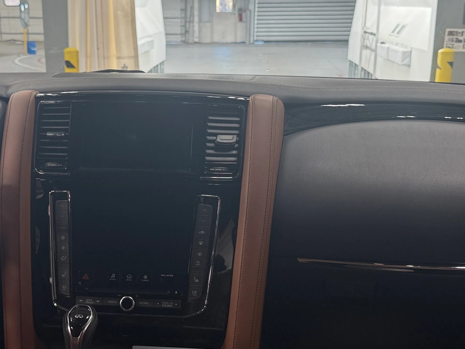 Thumbnail: 2021 INFINITI QX80 - 2