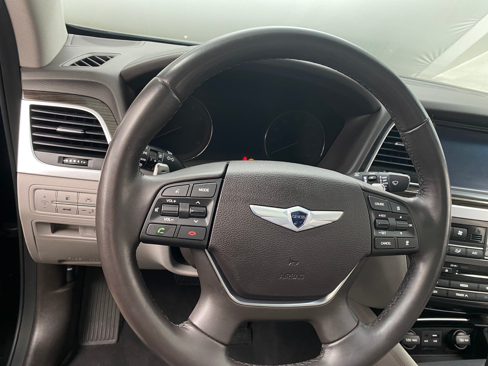 Thumbnail: 2016 Hyundai Genesis - 4