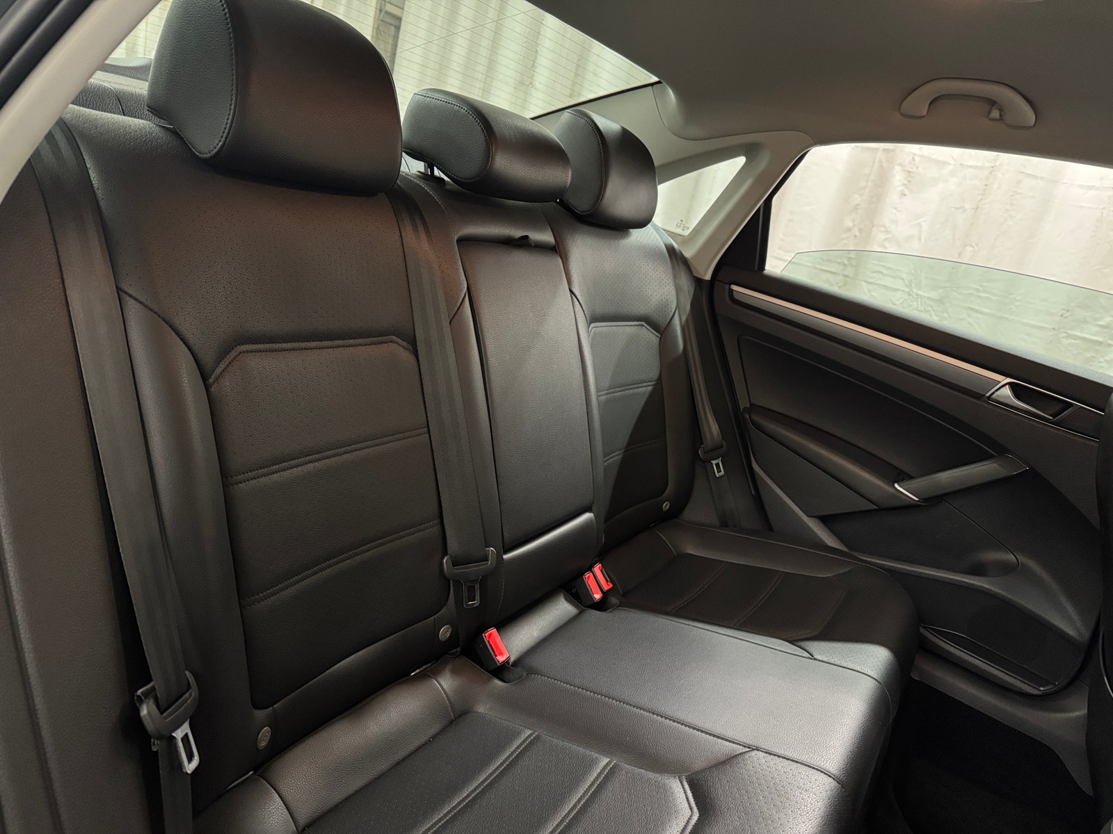 Thumbnail: 2018 Volkswagen Passat - 5