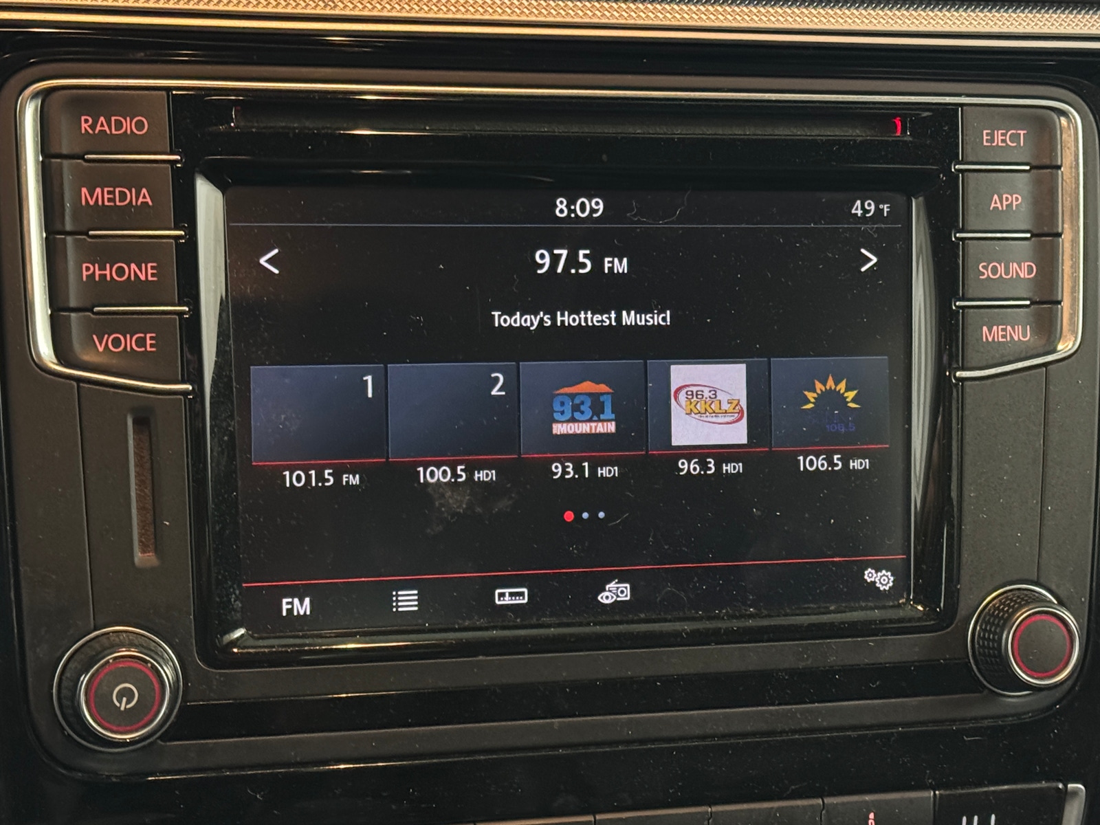 Thumbnail: 2018 Volkswagen Passat - 3