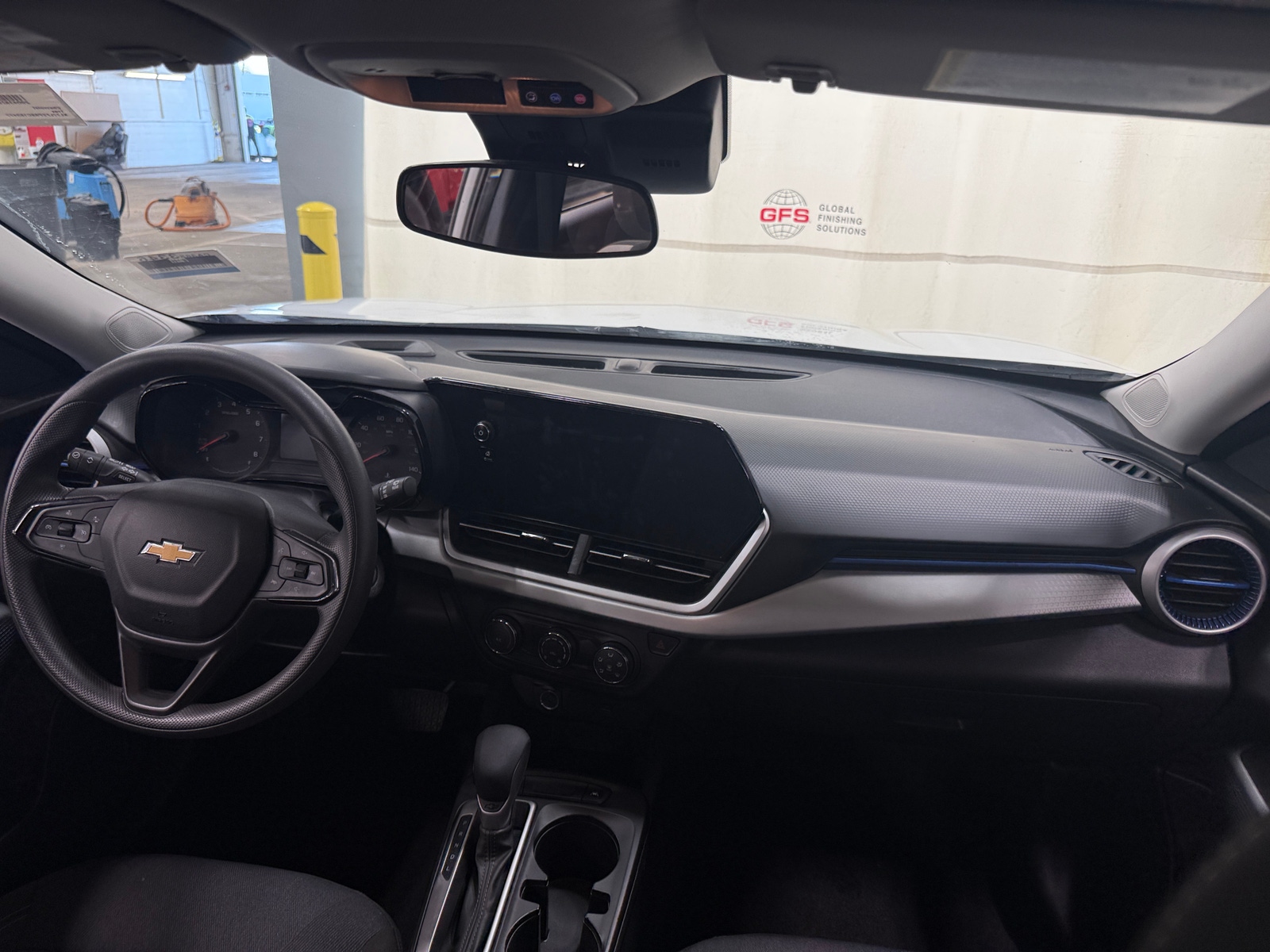 Thumbnail: 2025 Chevrolet Trax - 3