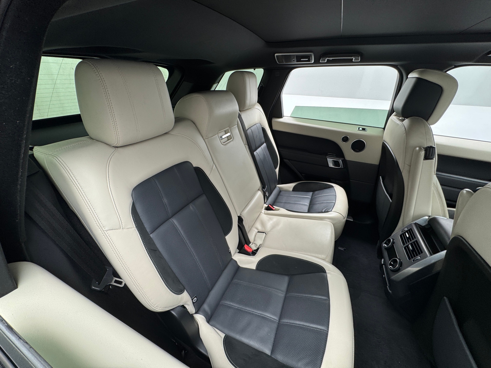 Thumbnail: 2020 Land Rover Range Rover Sport - 5