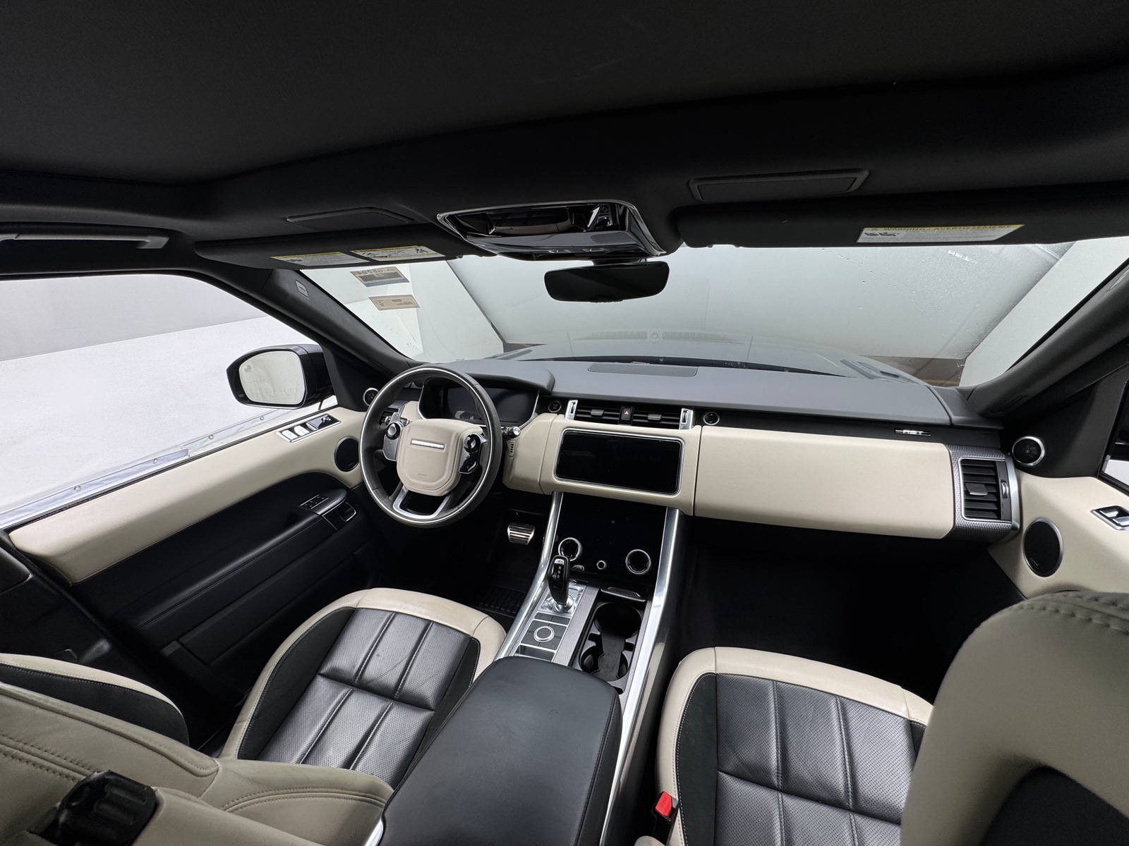 Thumbnail: 2020 Land Rover Range Rover Sport - 2