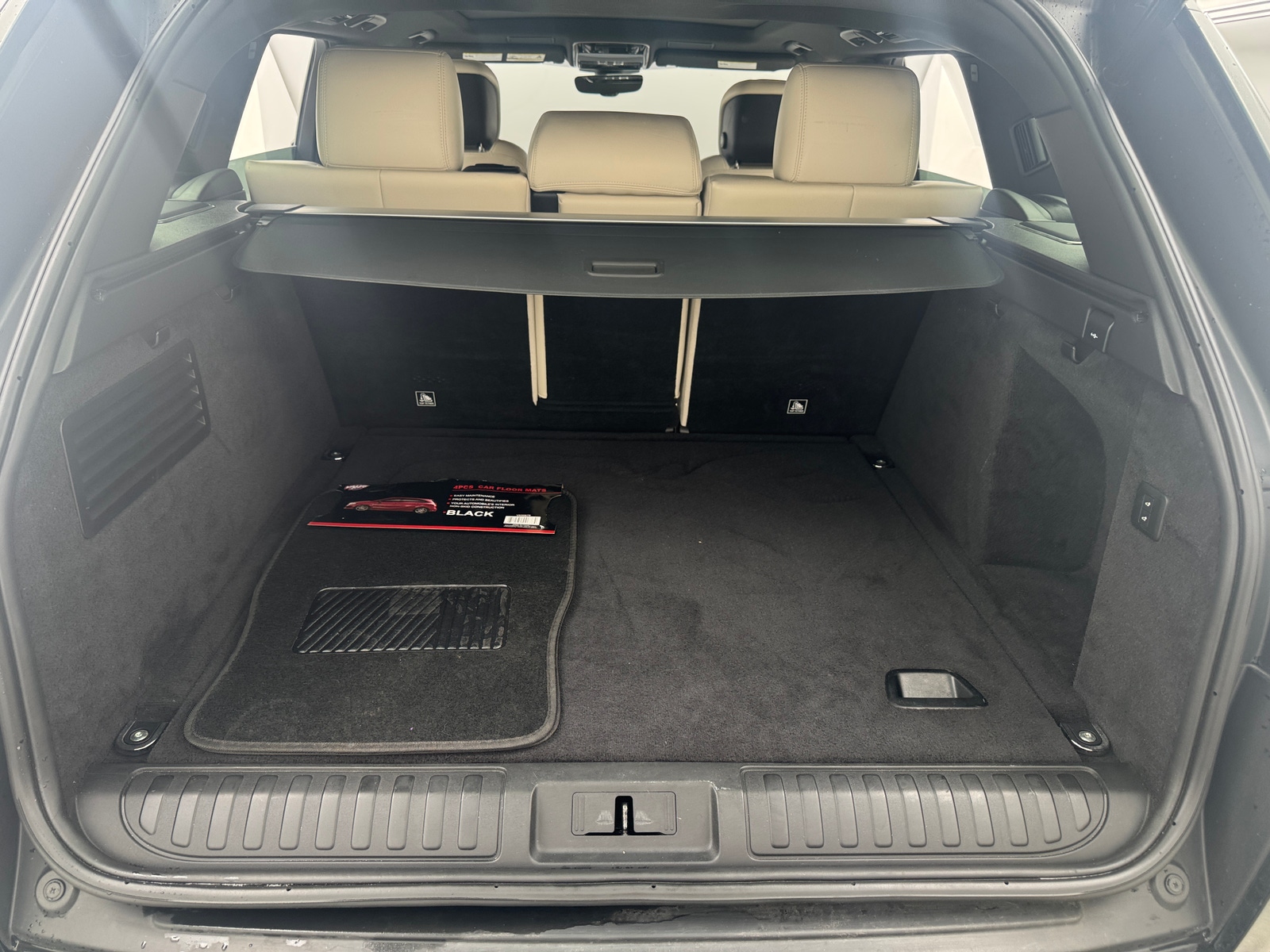 Thumbnail: 2020 Land Rover Range Rover Sport - 6