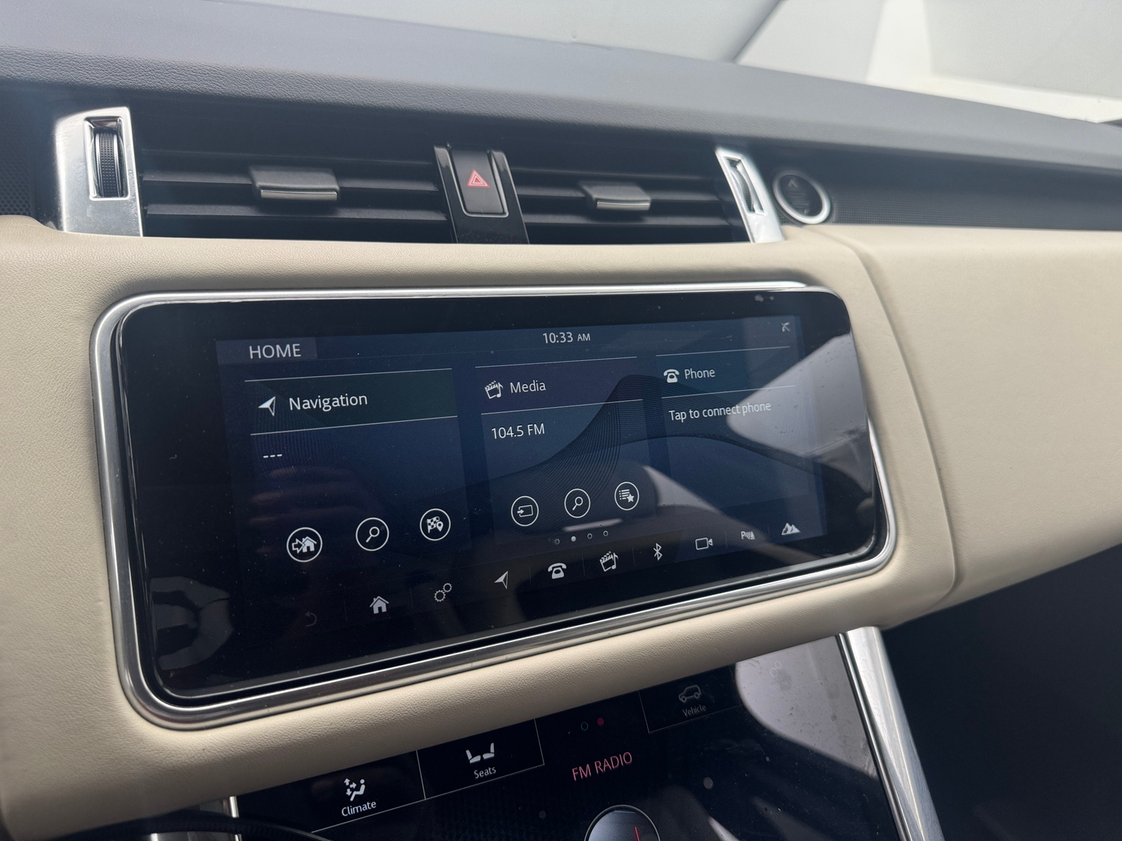 Thumbnail: 2020 Land Rover Range Rover Sport - 3