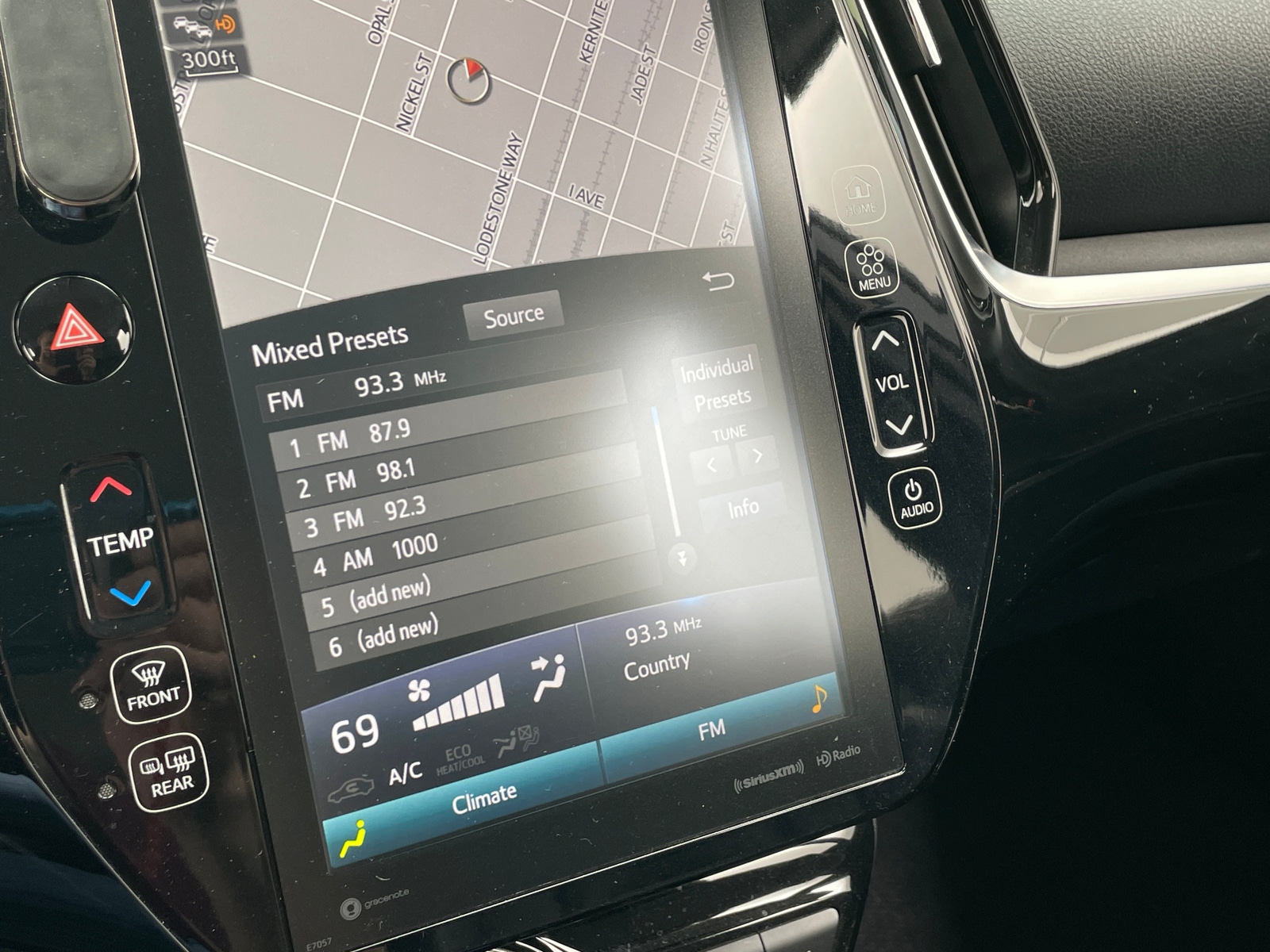 Thumbnail: 2020 Toyota Prius Prime - 3