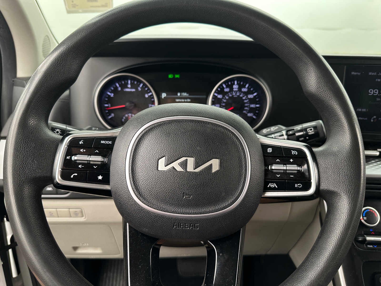Thumbnail: 2023 Kia Carnival - 5