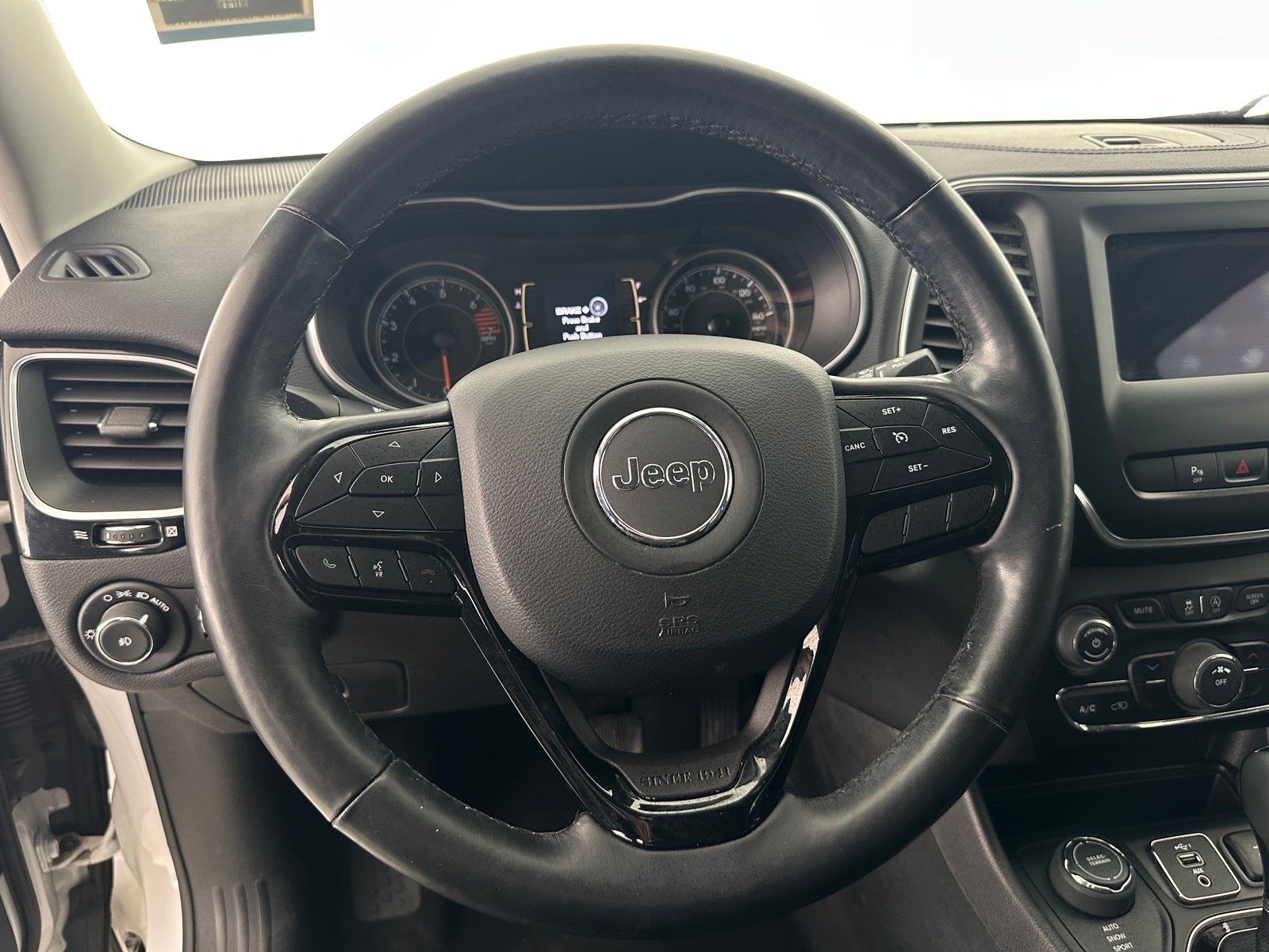 Thumbnail: 2020 Jeep Cherokee - 5