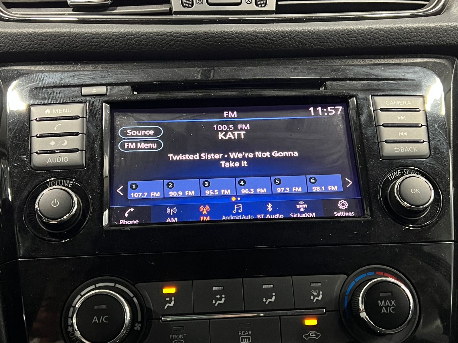 Thumbnail: 2018 Nissan Rogue - 4