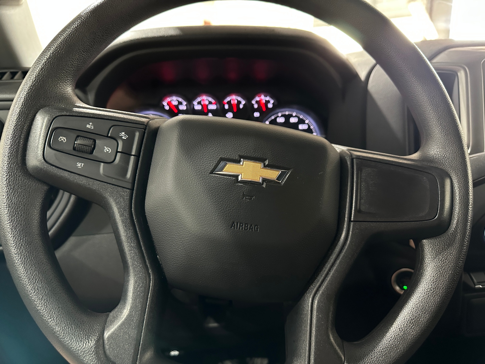 Thumbnail: 2025 Chevrolet Silverado 1500 - 5