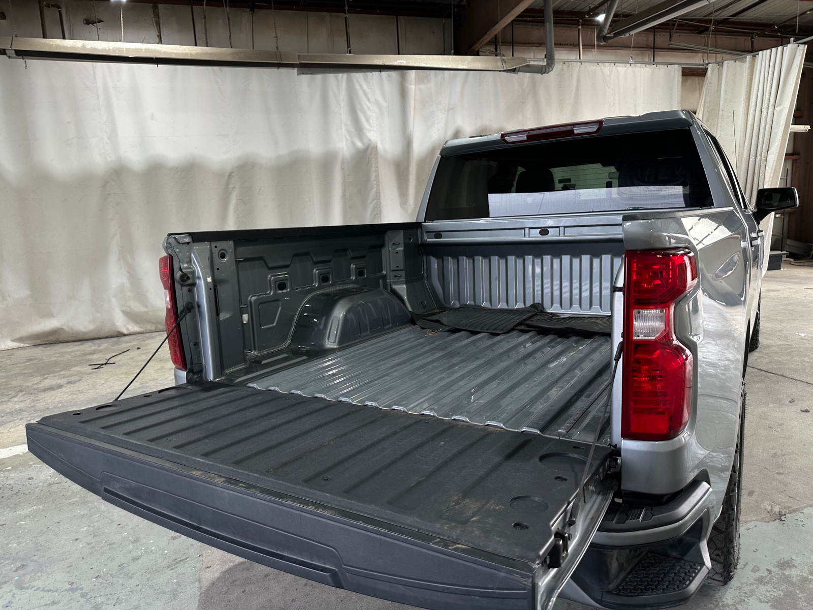 Thumbnail: 2025 Chevrolet Silverado 1500 - 7