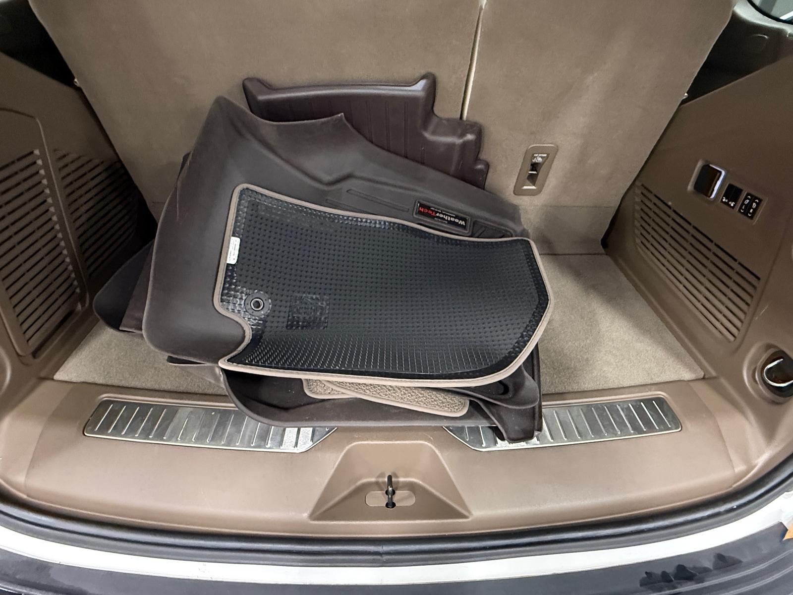 Thumbnail: 2023 GMC Yukon - 6