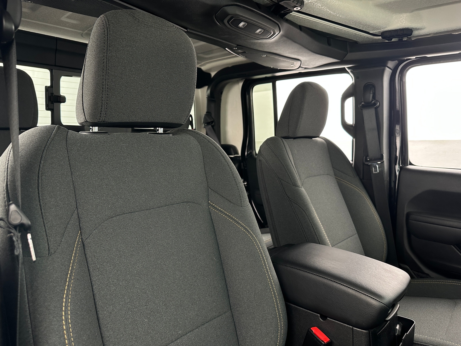 Thumbnail: 2025 Jeep Gladiator - 2