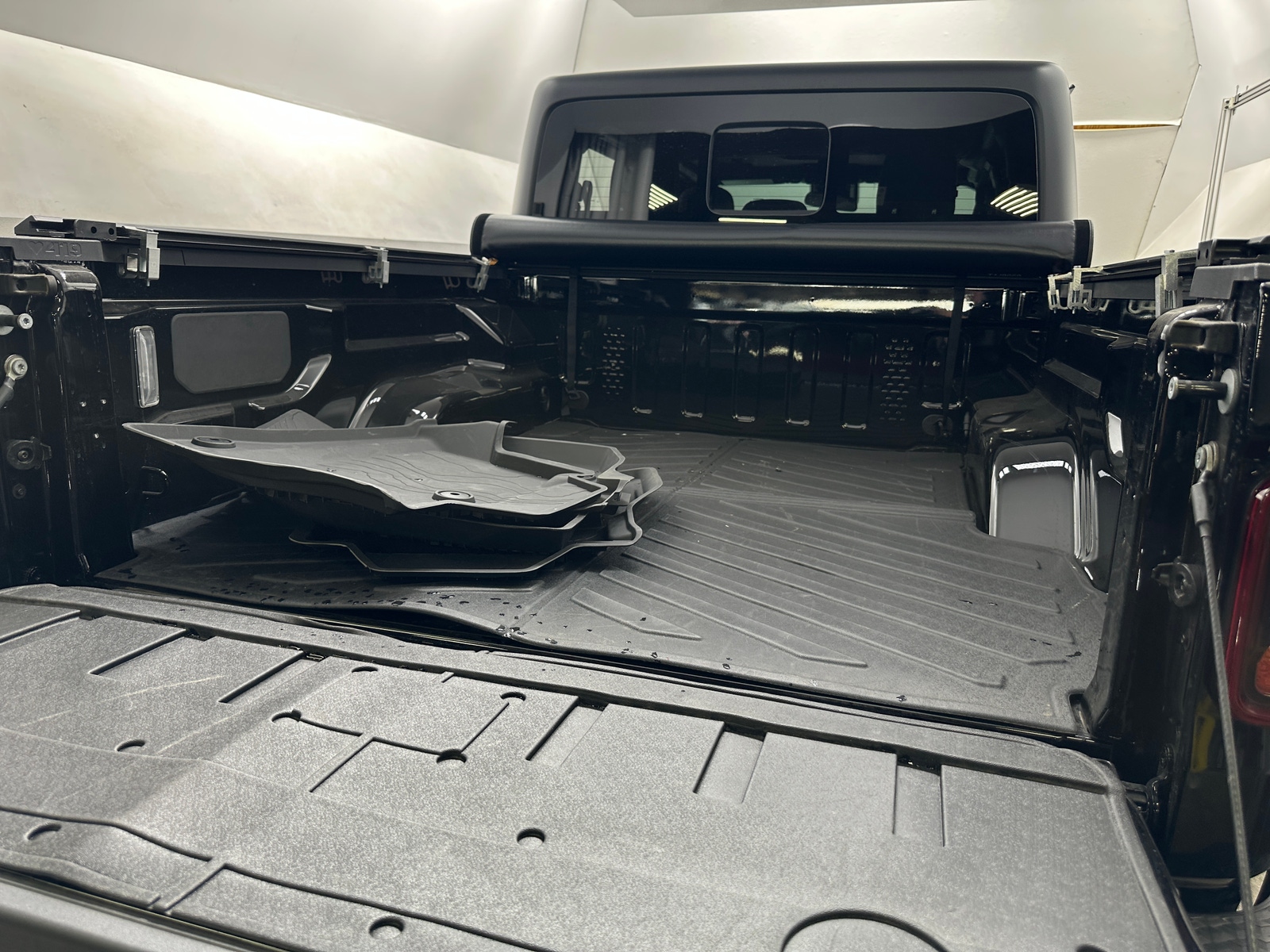 Thumbnail: 2025 Jeep Gladiator - 7