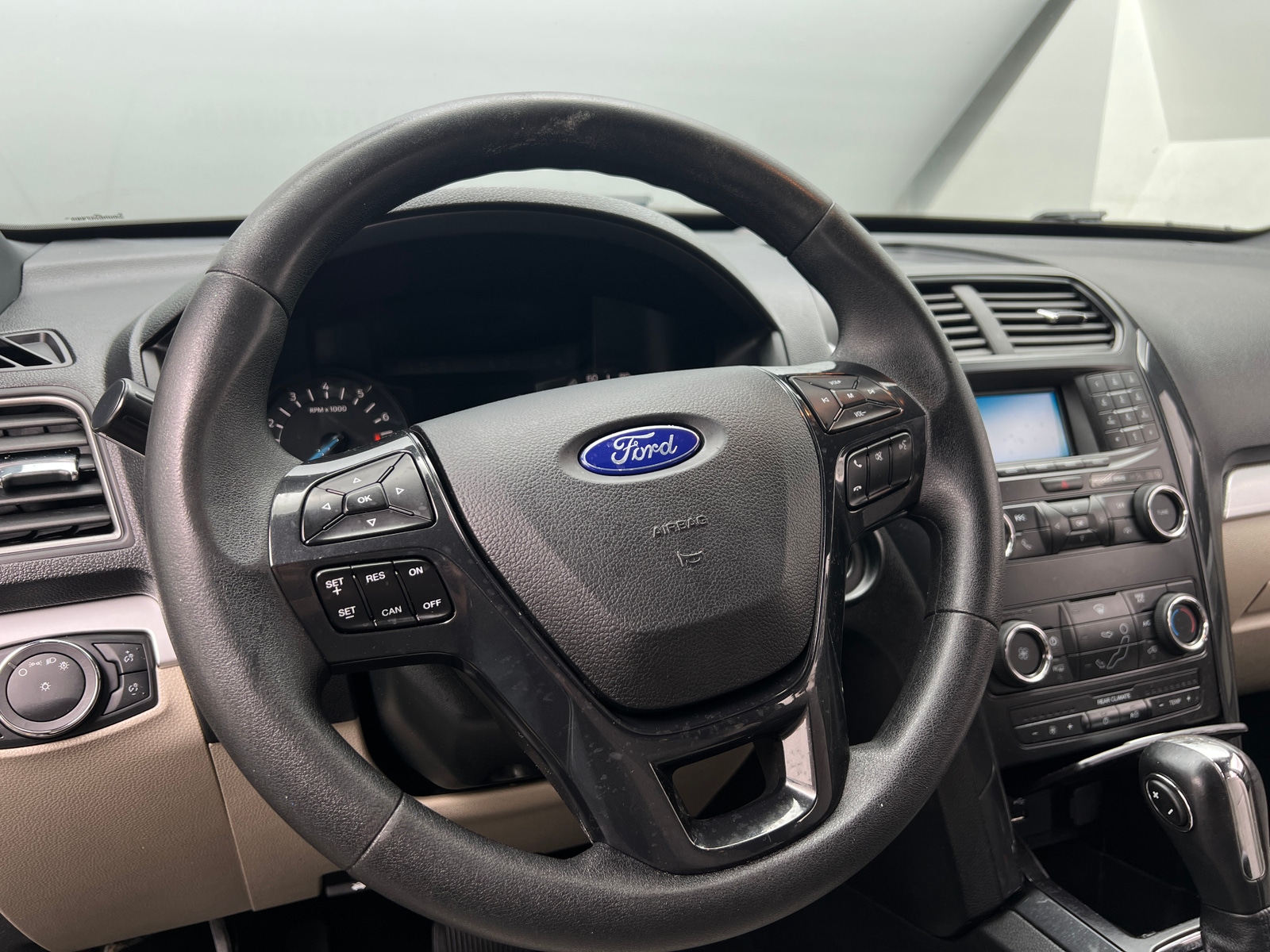 Thumbnail: 2018 Ford Explorer - 5