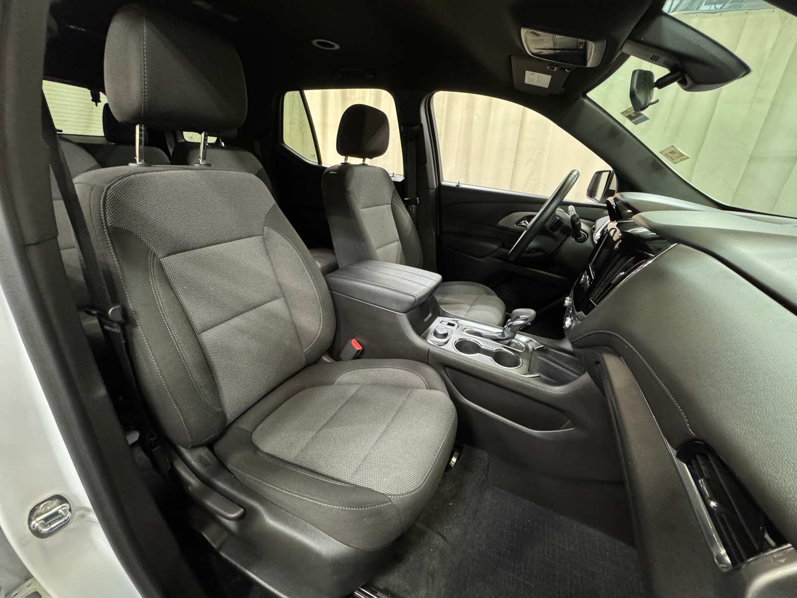 Thumbnail: 2023 Chevrolet Traverse - 2