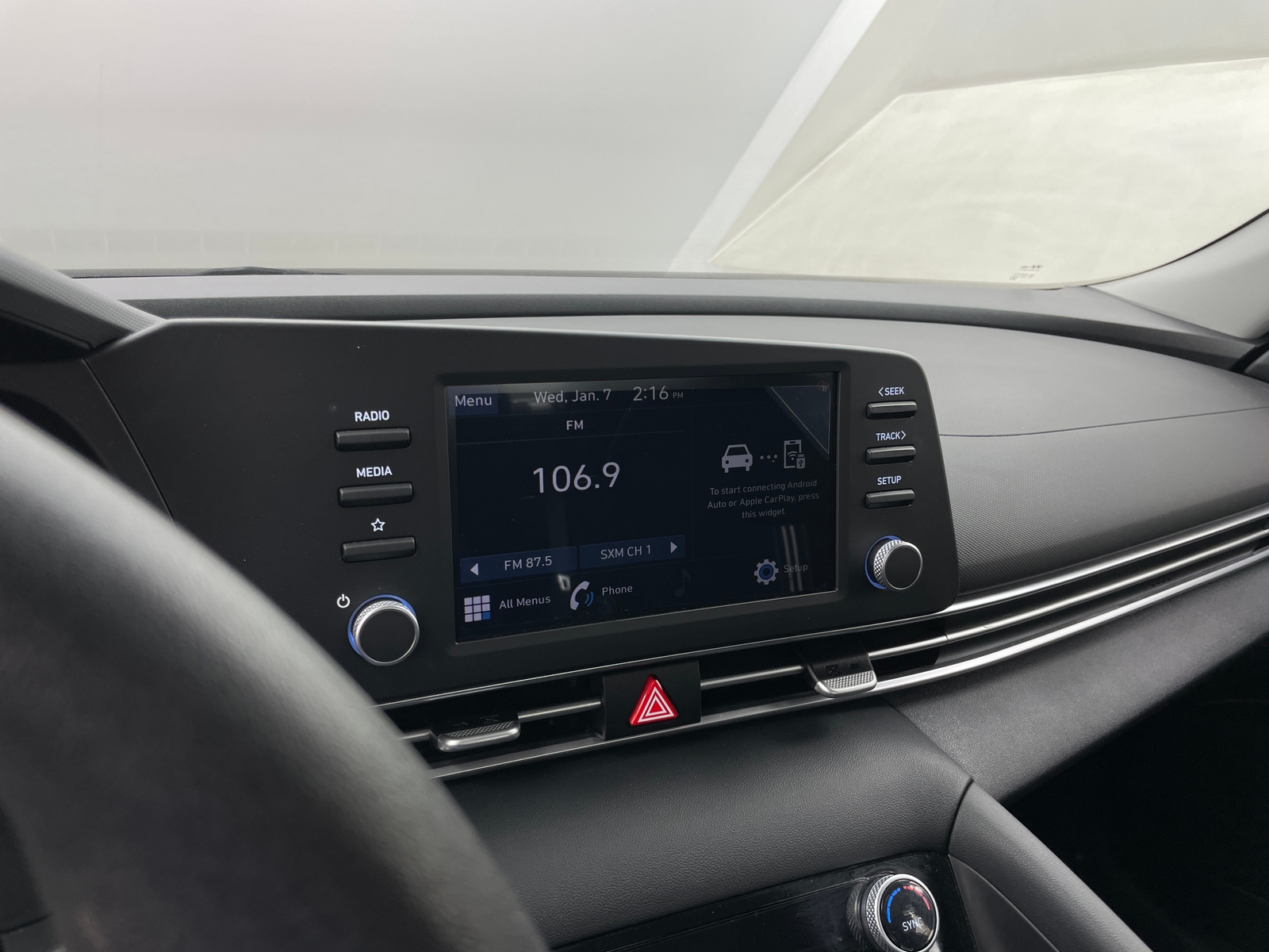 Thumbnail: 2023 Hyundai Elantra - 4