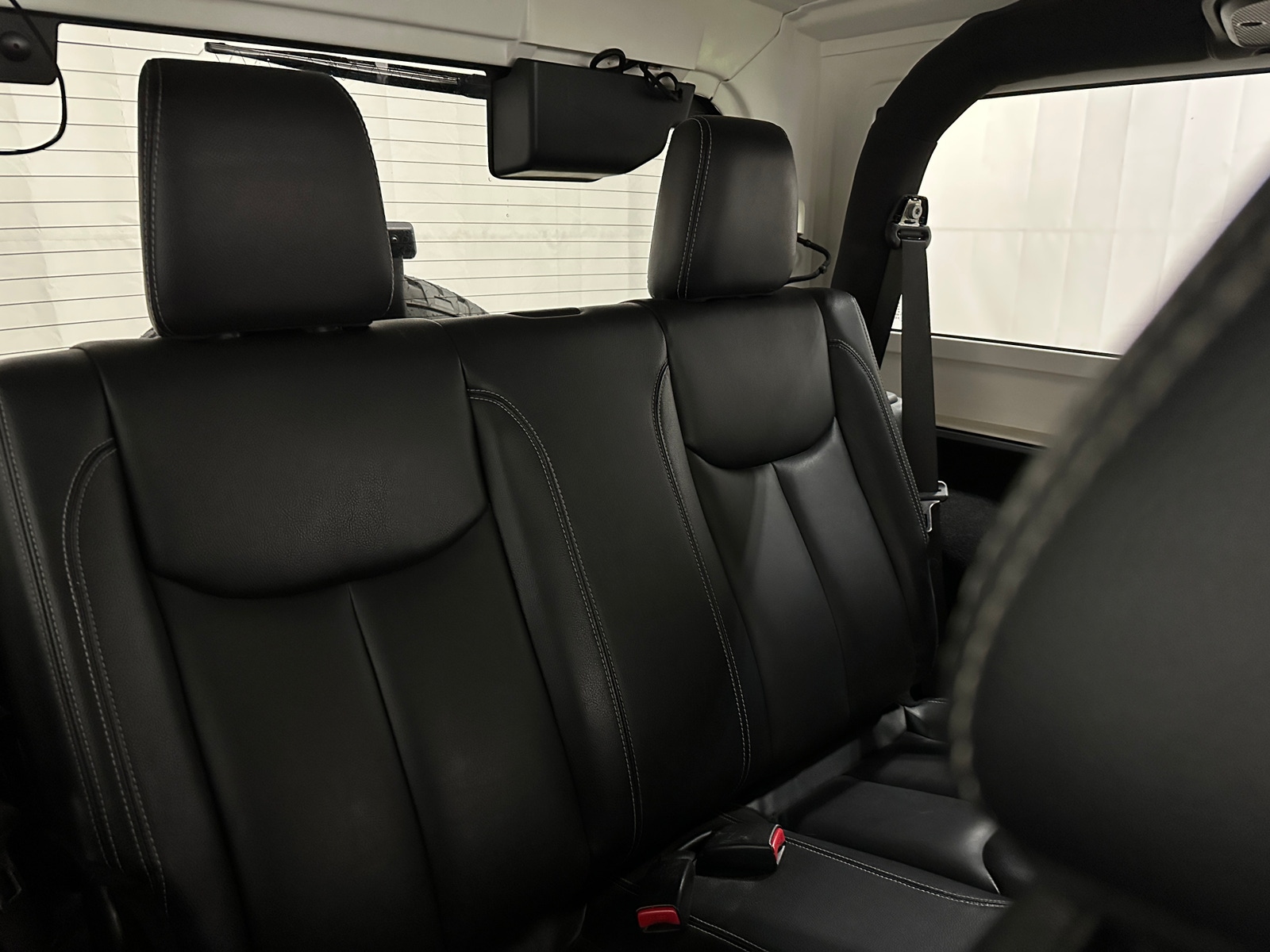 Thumbnail: 2017 Jeep Wrangler - 6