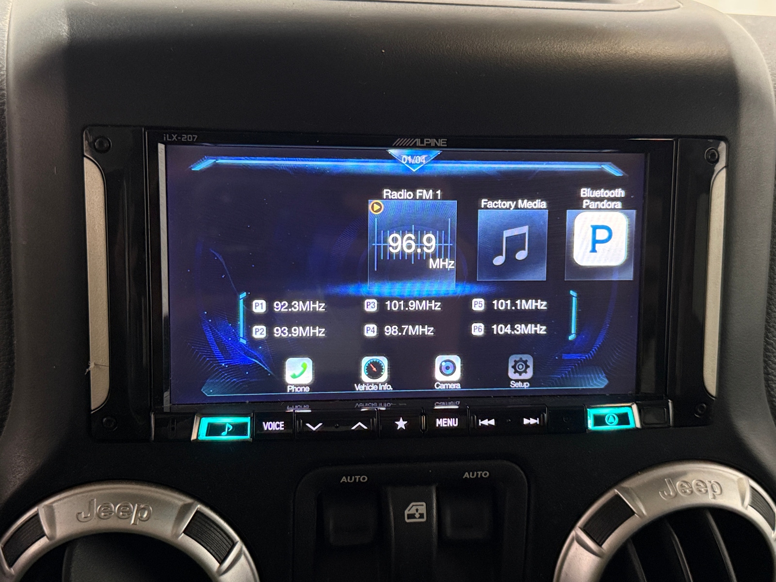 Thumbnail: 2017 Jeep Wrangler - 4