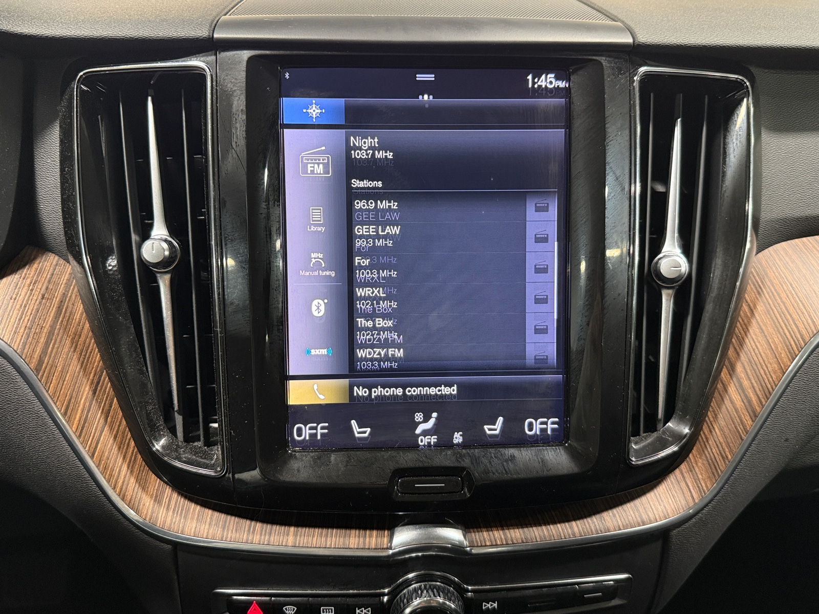 Thumbnail: 2021 Volvo XC60 - 3