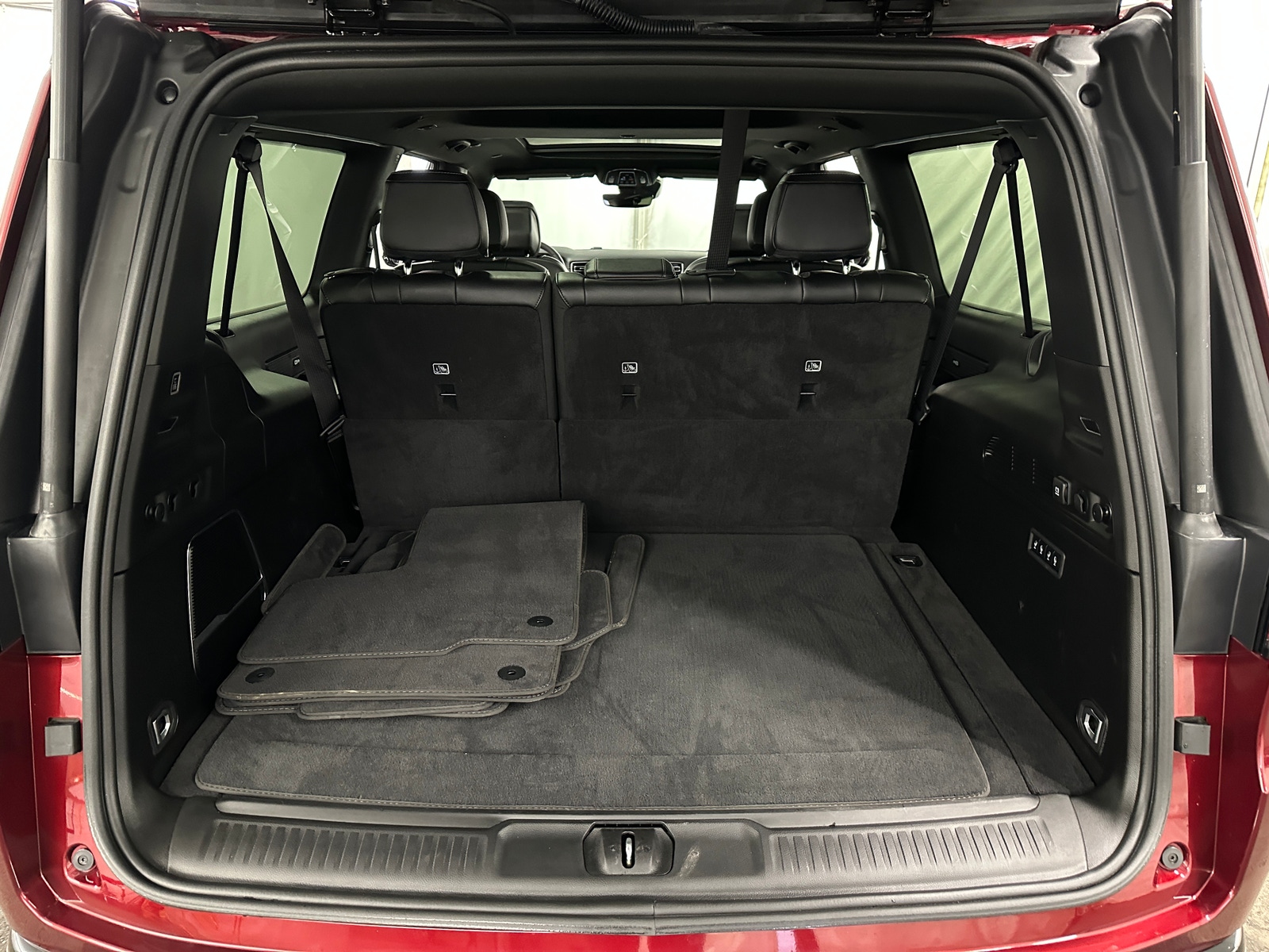 Thumbnail: 2024 Jeep Wagoneer - 6