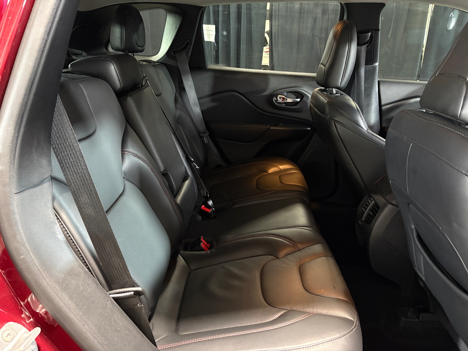 Thumbnail: 2020 Jeep Cherokee - 5