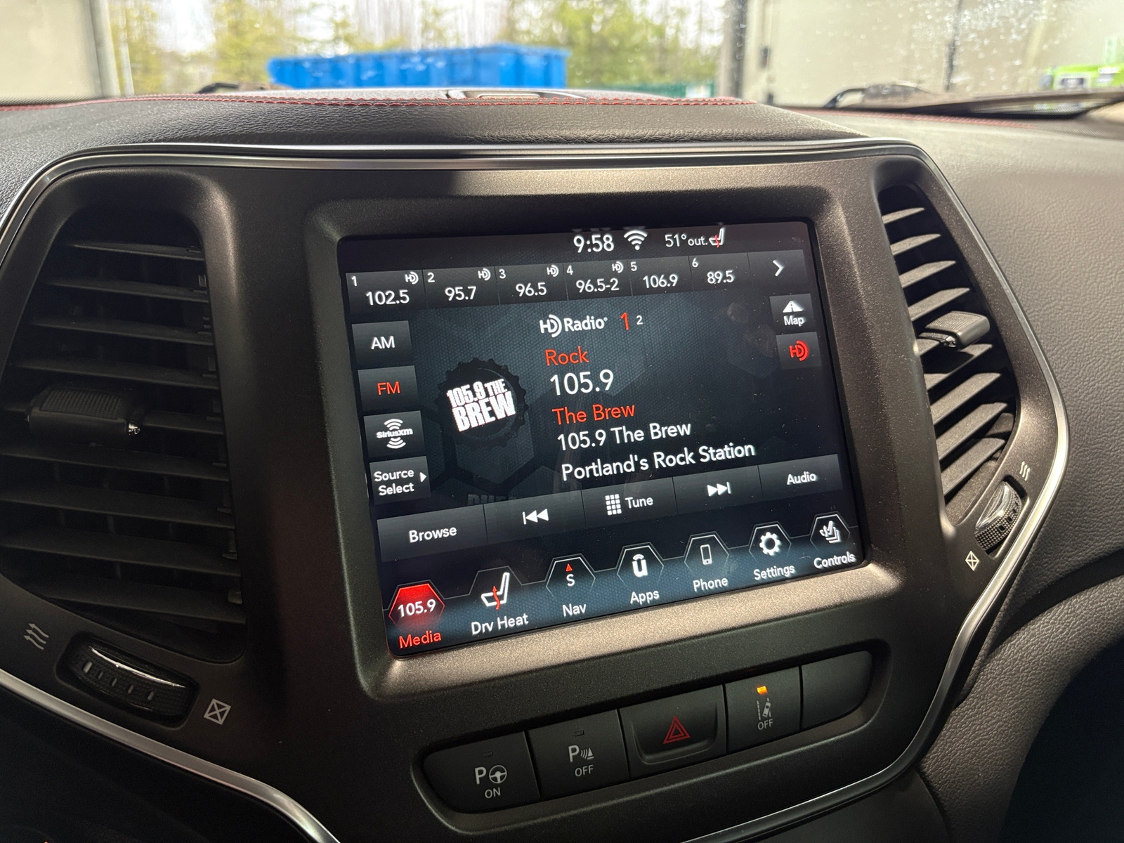 Thumbnail: 2020 Jeep Cherokee - 3