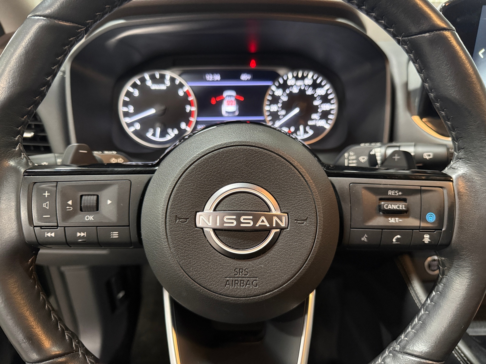 Thumbnail: 2023 Nissan Rogue - 4