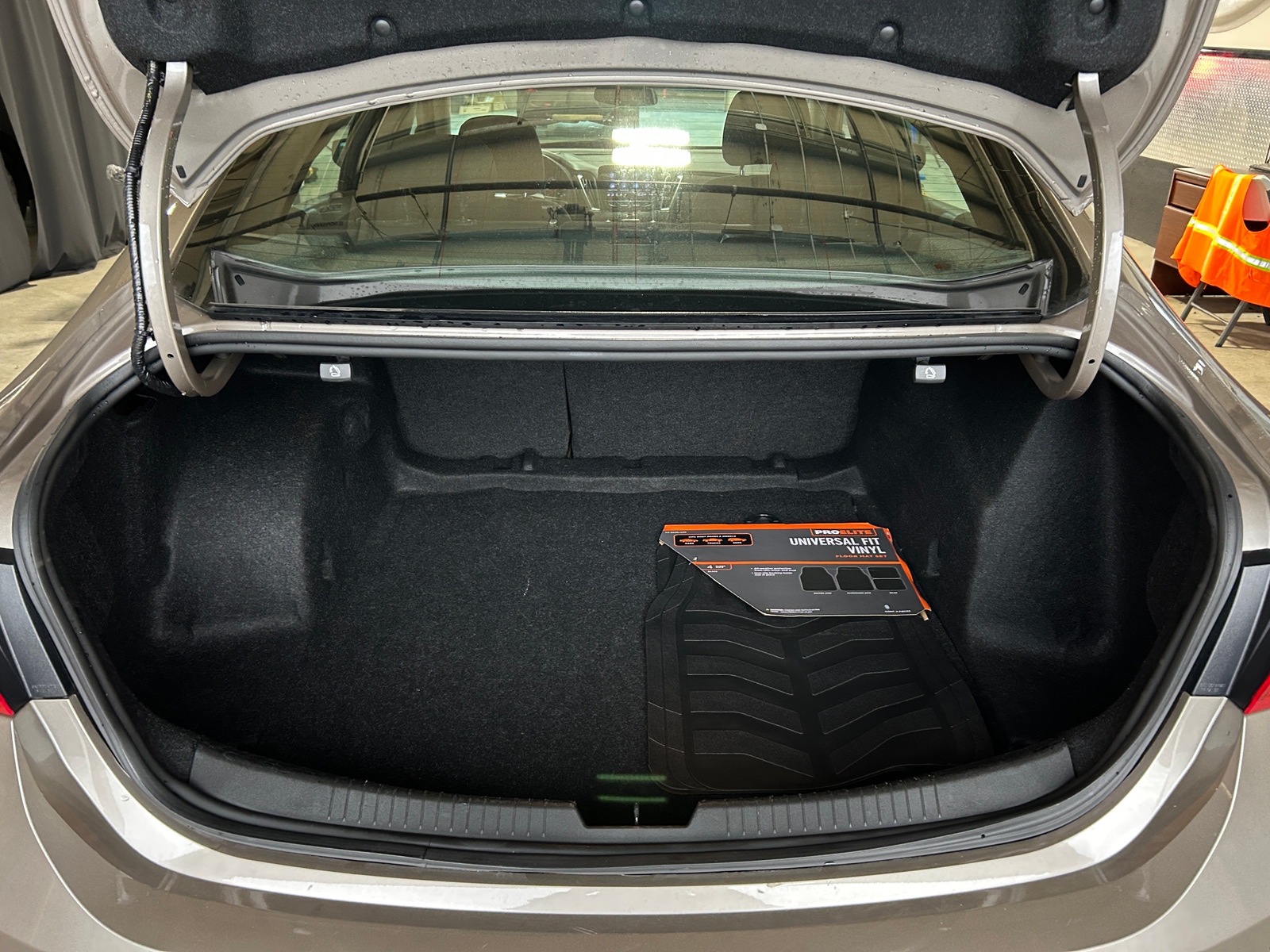 Thumbnail: 2024 Chevrolet Malibu - 7