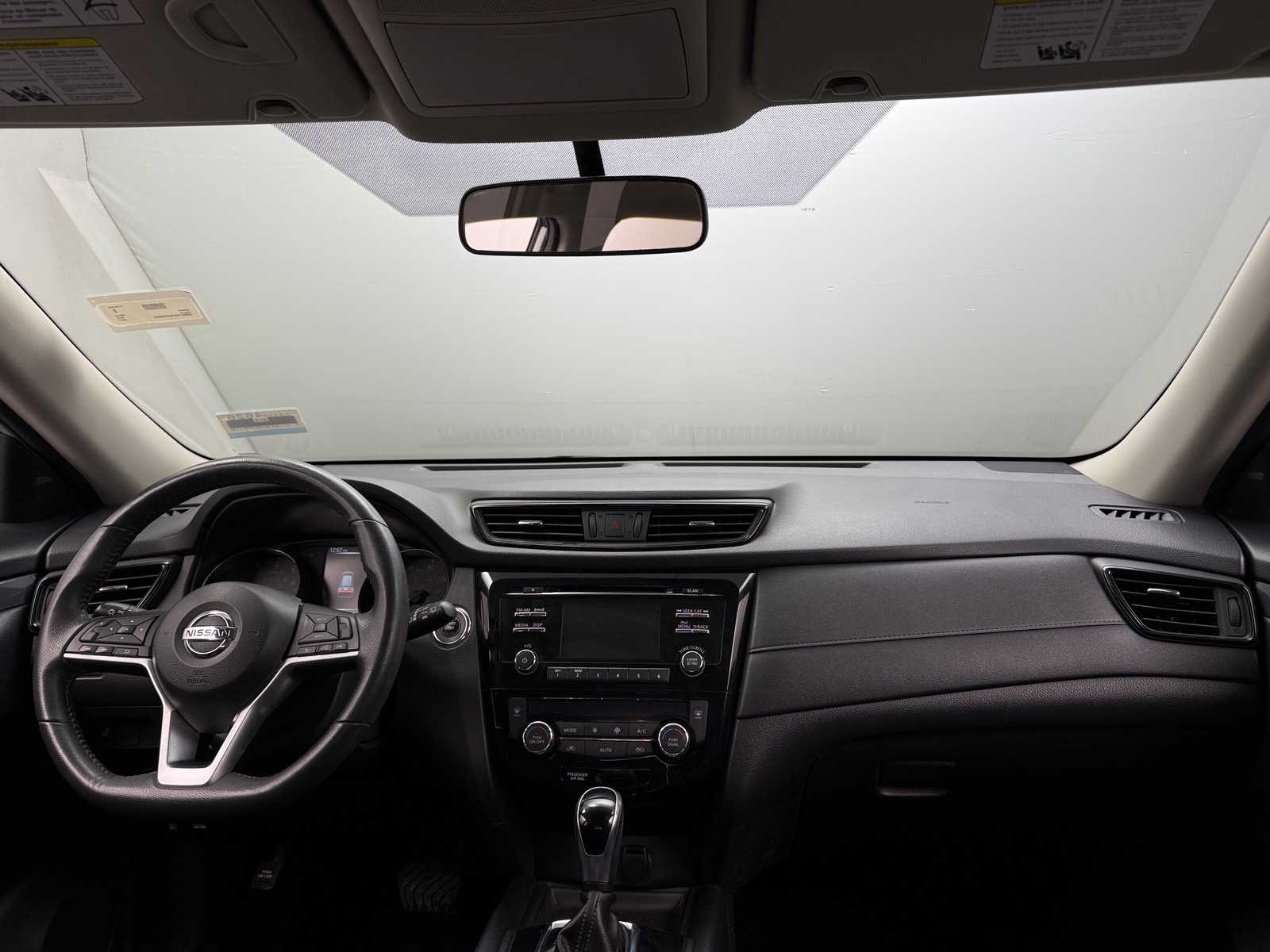 Thumbnail: 2017 Nissan Rogue - 3