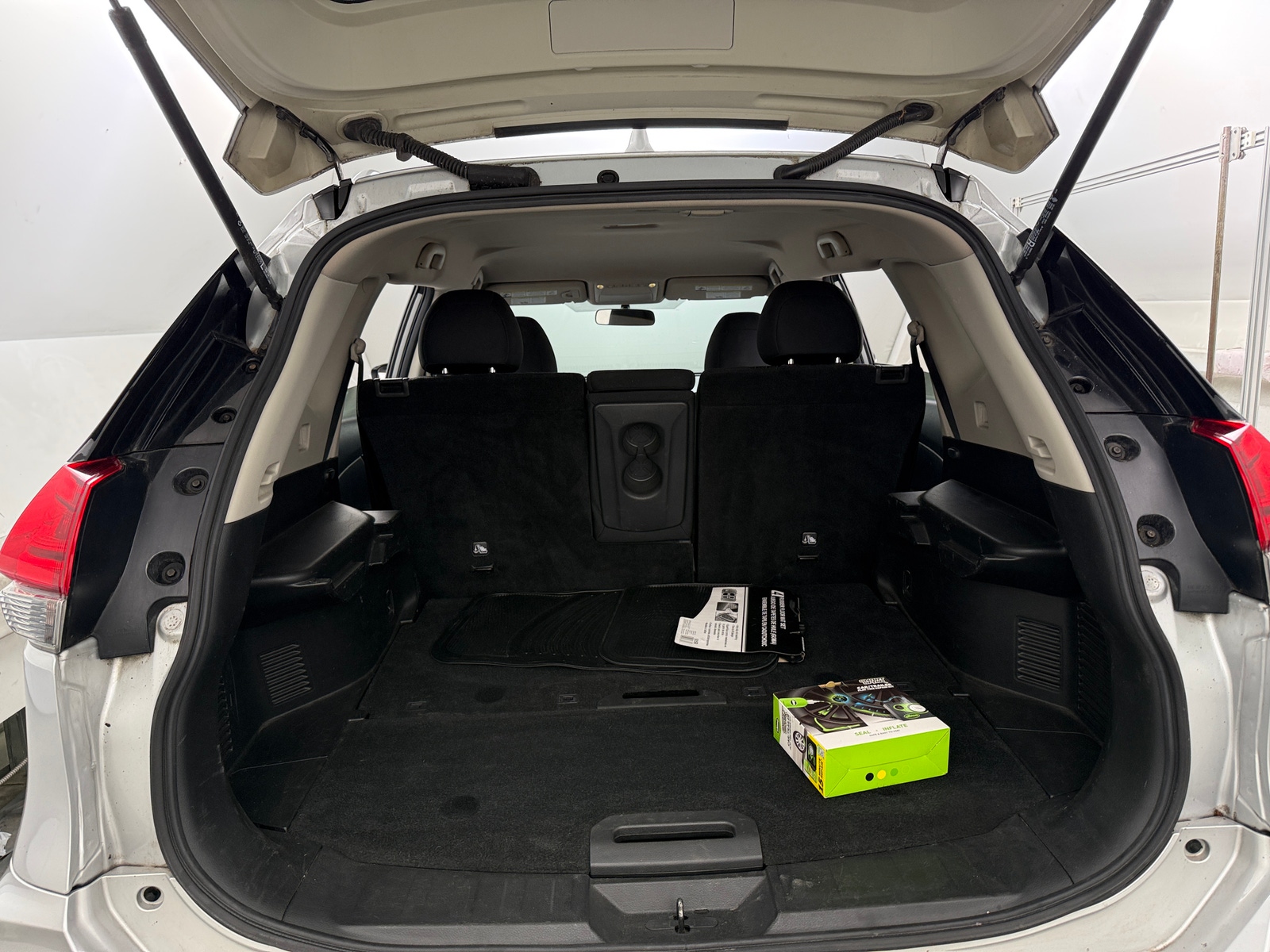 Thumbnail: 2017 Nissan Rogue - 7