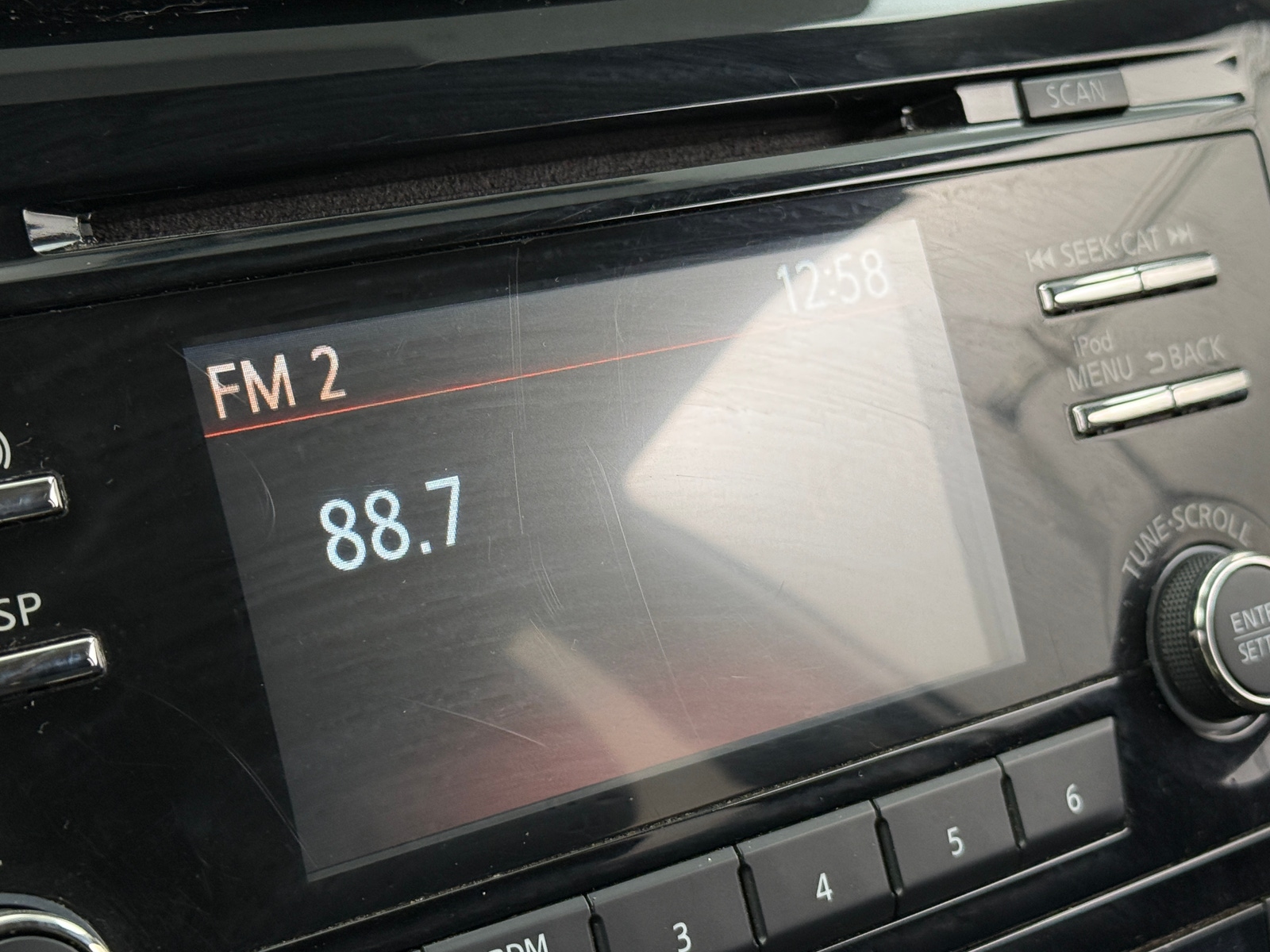 Thumbnail: 2017 Nissan Rogue - 4