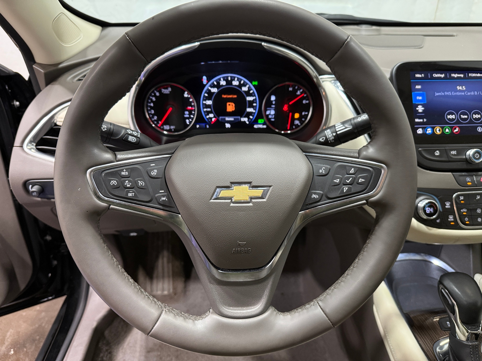 Thumbnail: 2024 Chevrolet Malibu - 4