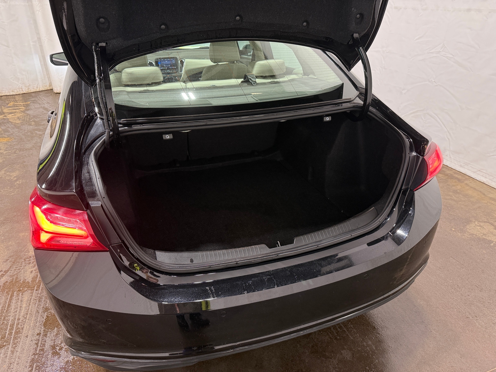 Thumbnail: 2024 Chevrolet Malibu - 6