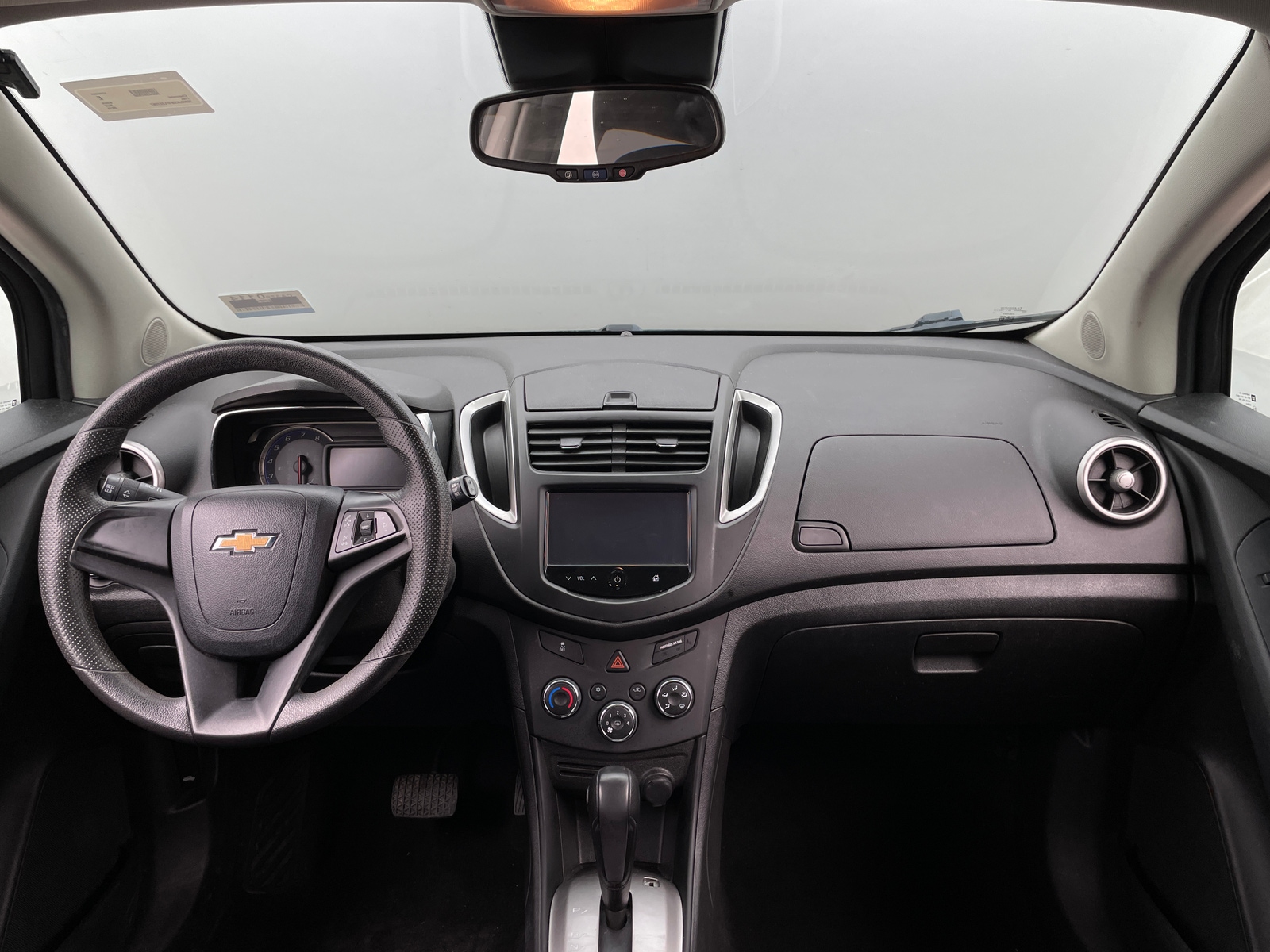 Thumbnail: 2015 Chevrolet Trax - 3