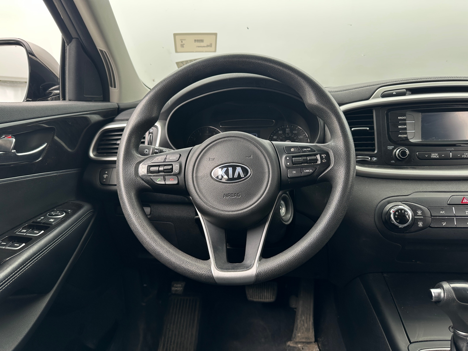 Thumbnail: 2017 Kia Sorento - 5