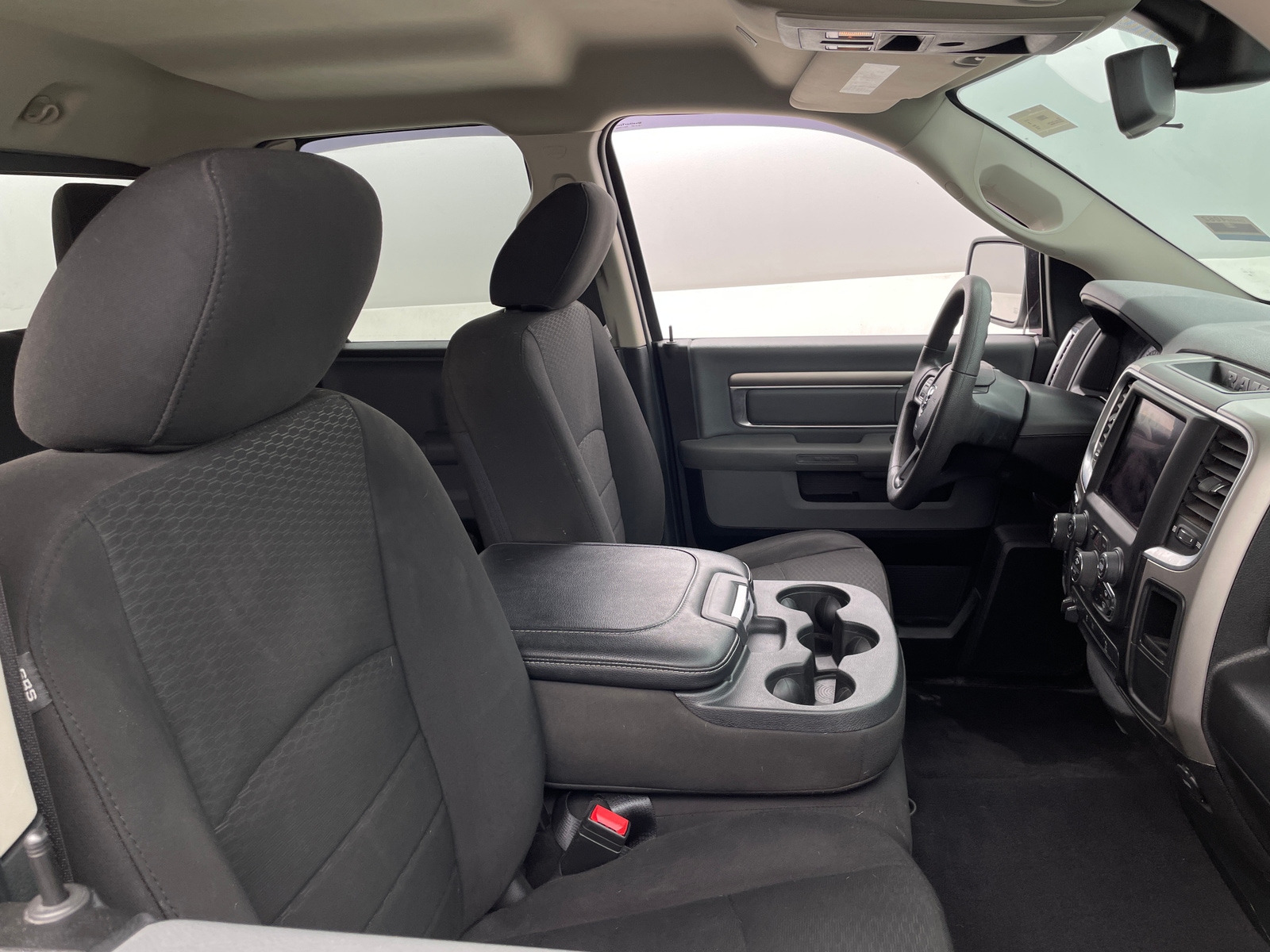 Thumbnail: 2020 RAM 1500 Classic - 2