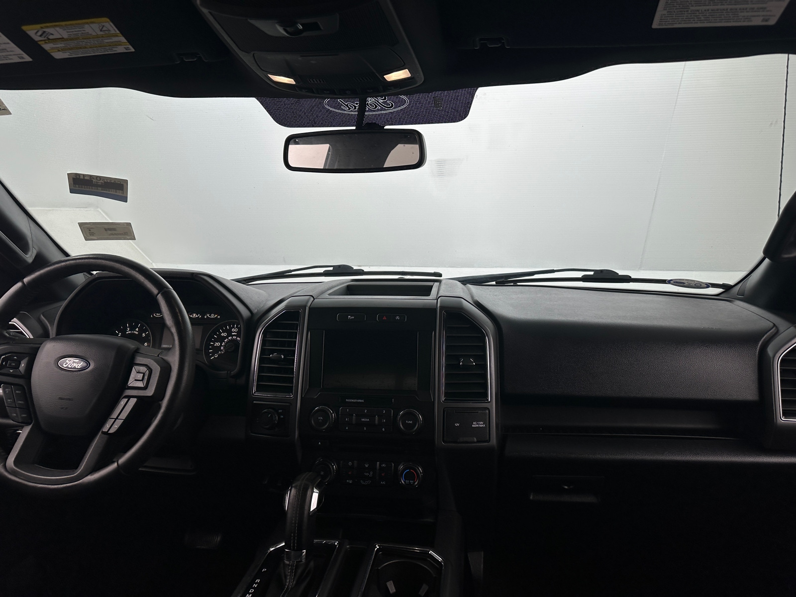 Thumbnail: 2018 Ford Econoline - 3