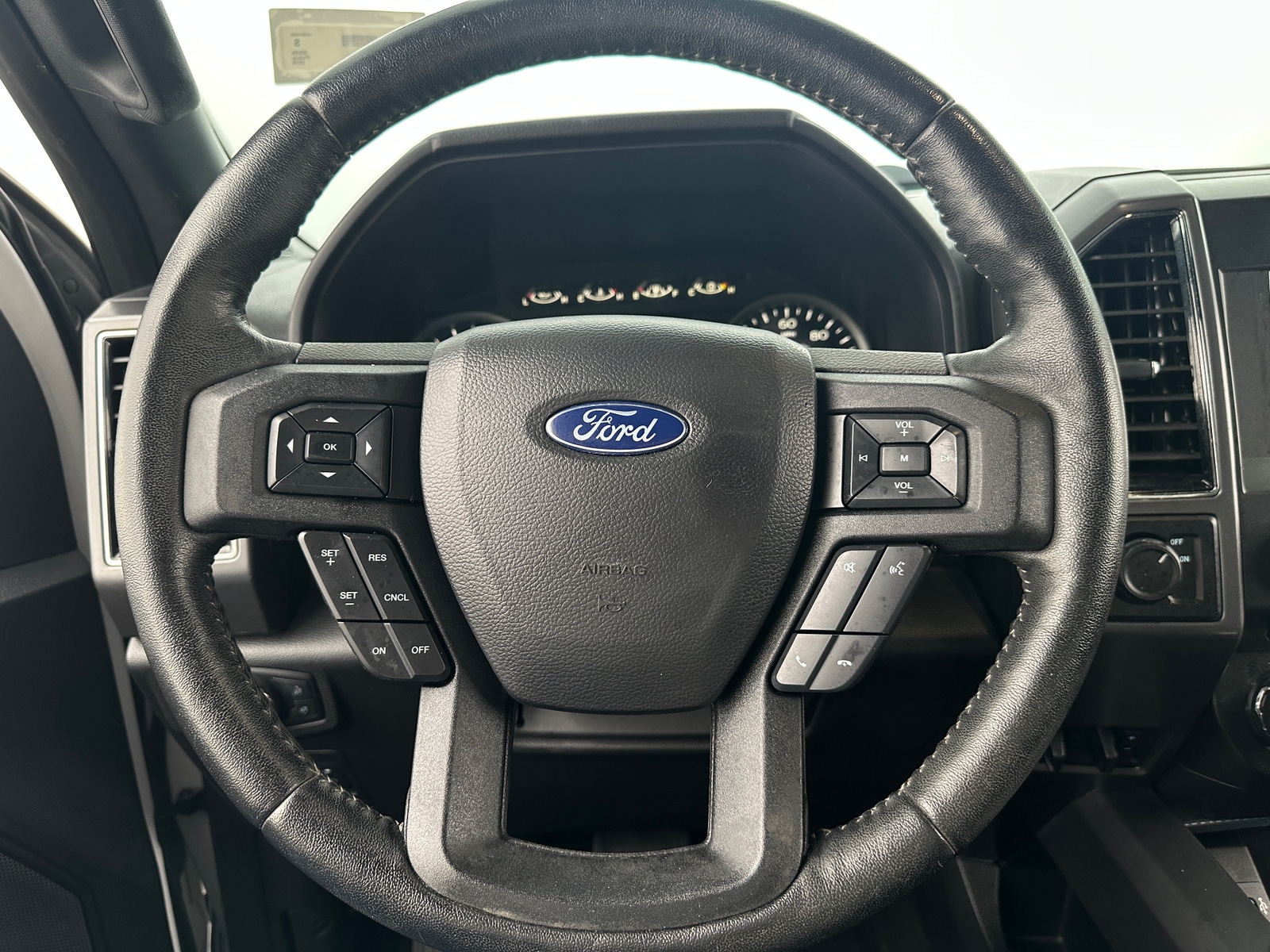 Thumbnail: 2018 Ford Econoline - 5