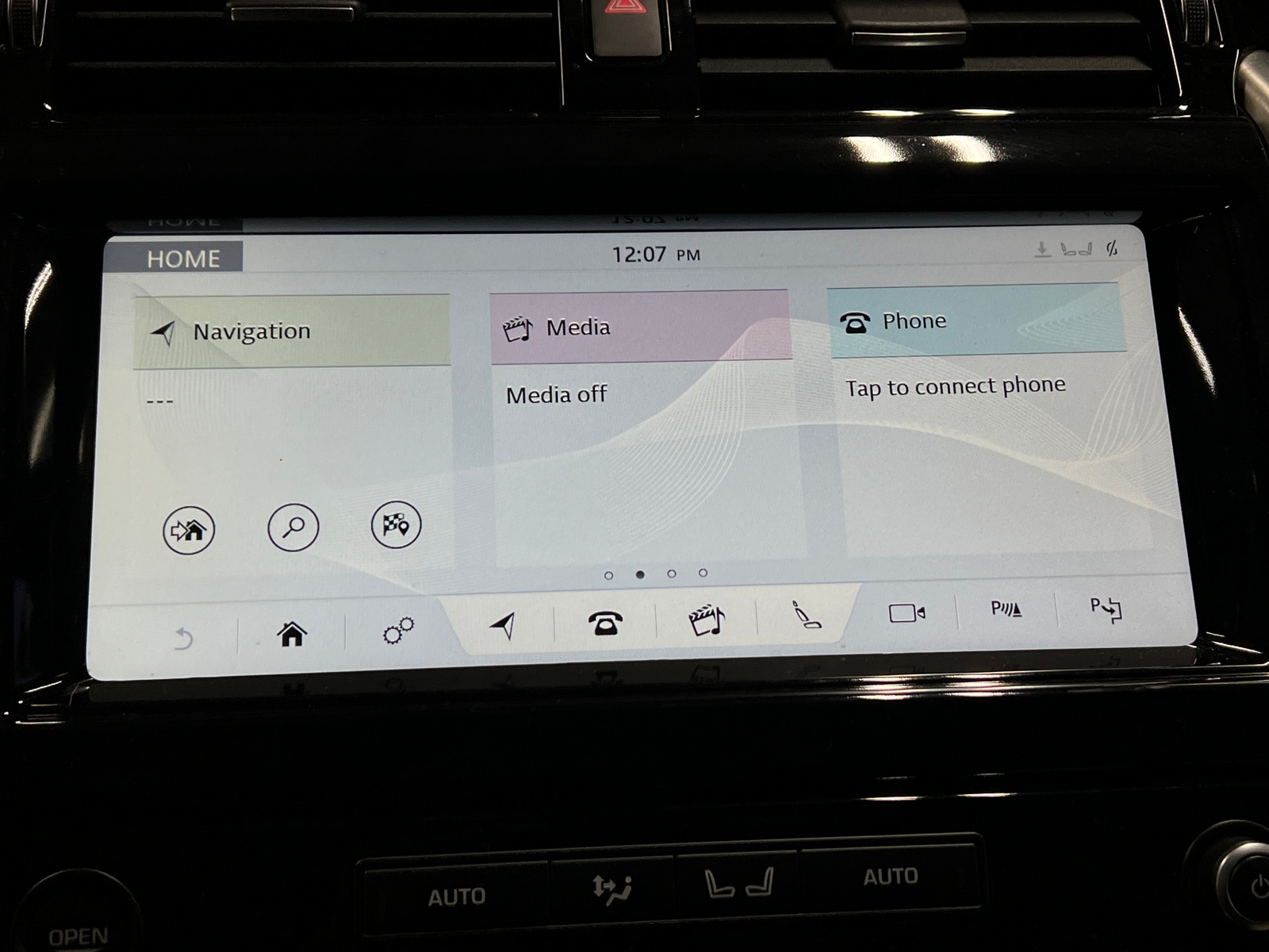 Thumbnail: 2019 Land Rover Discovery - 3