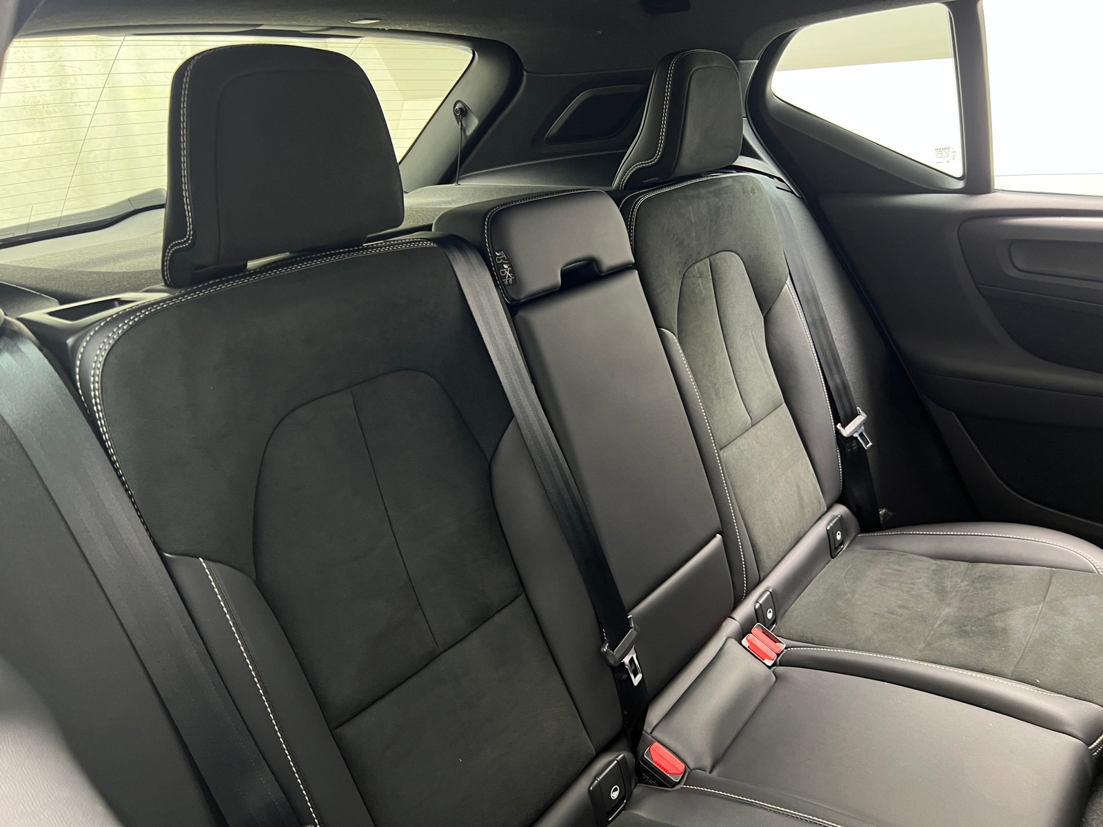 Thumbnail: 2021 Volvo XC40 - 5