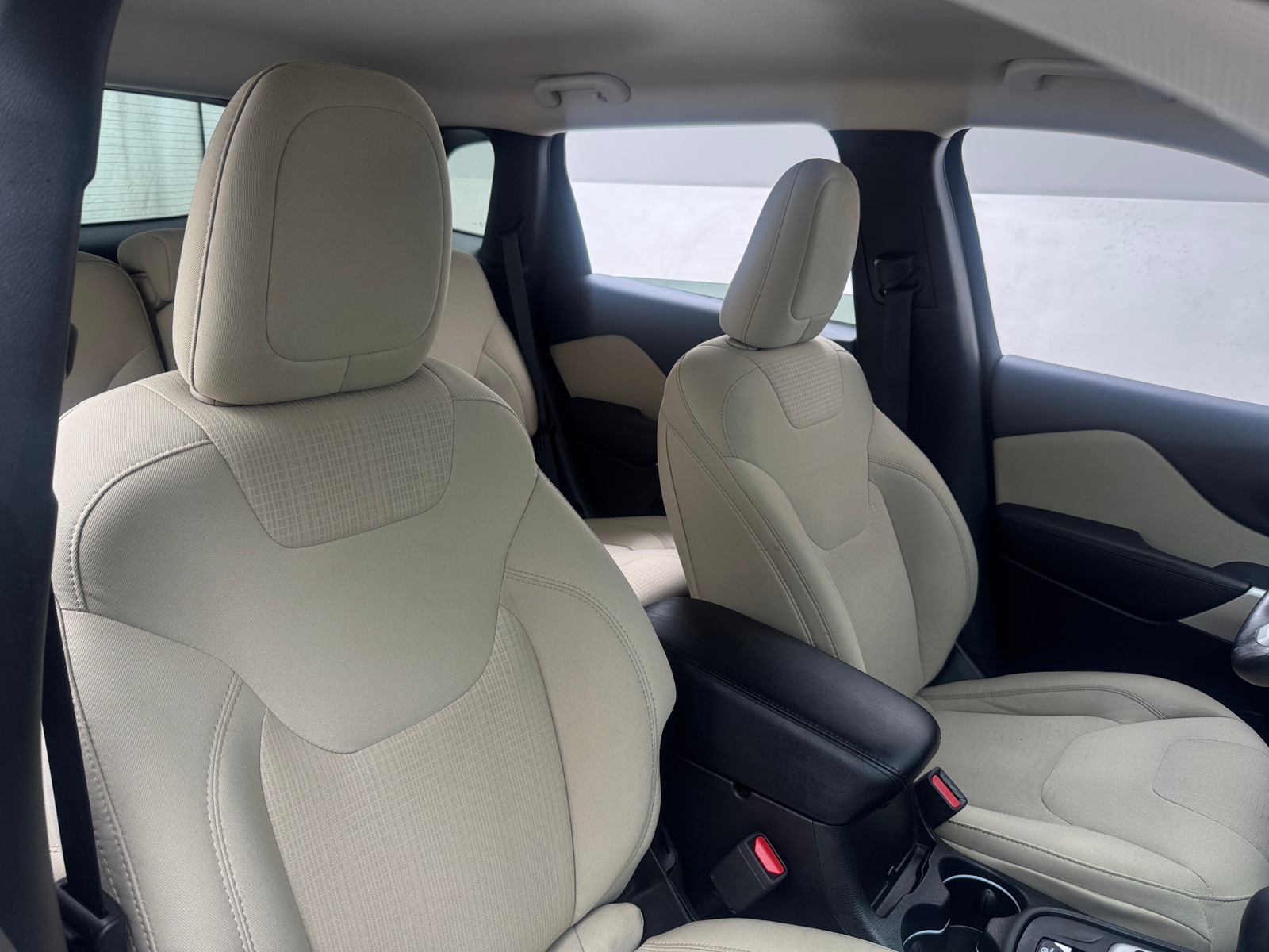 Thumbnail: 2017 Jeep Cherokee - 2