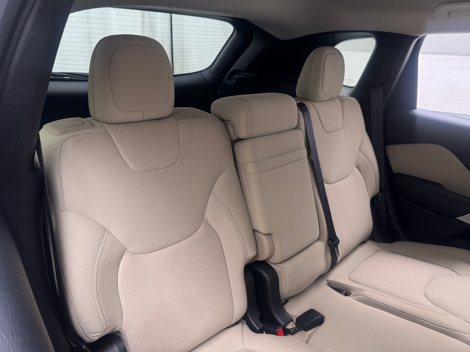 Thumbnail: 2017 Jeep Cherokee - 6