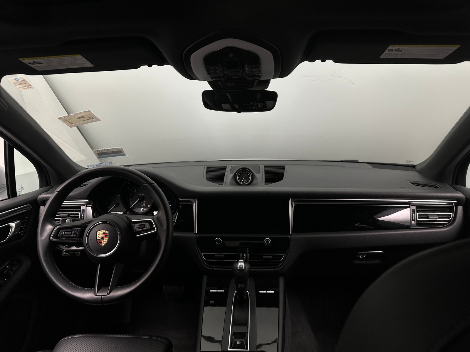 Thumbnail: 2023 Porsche Macan - 2